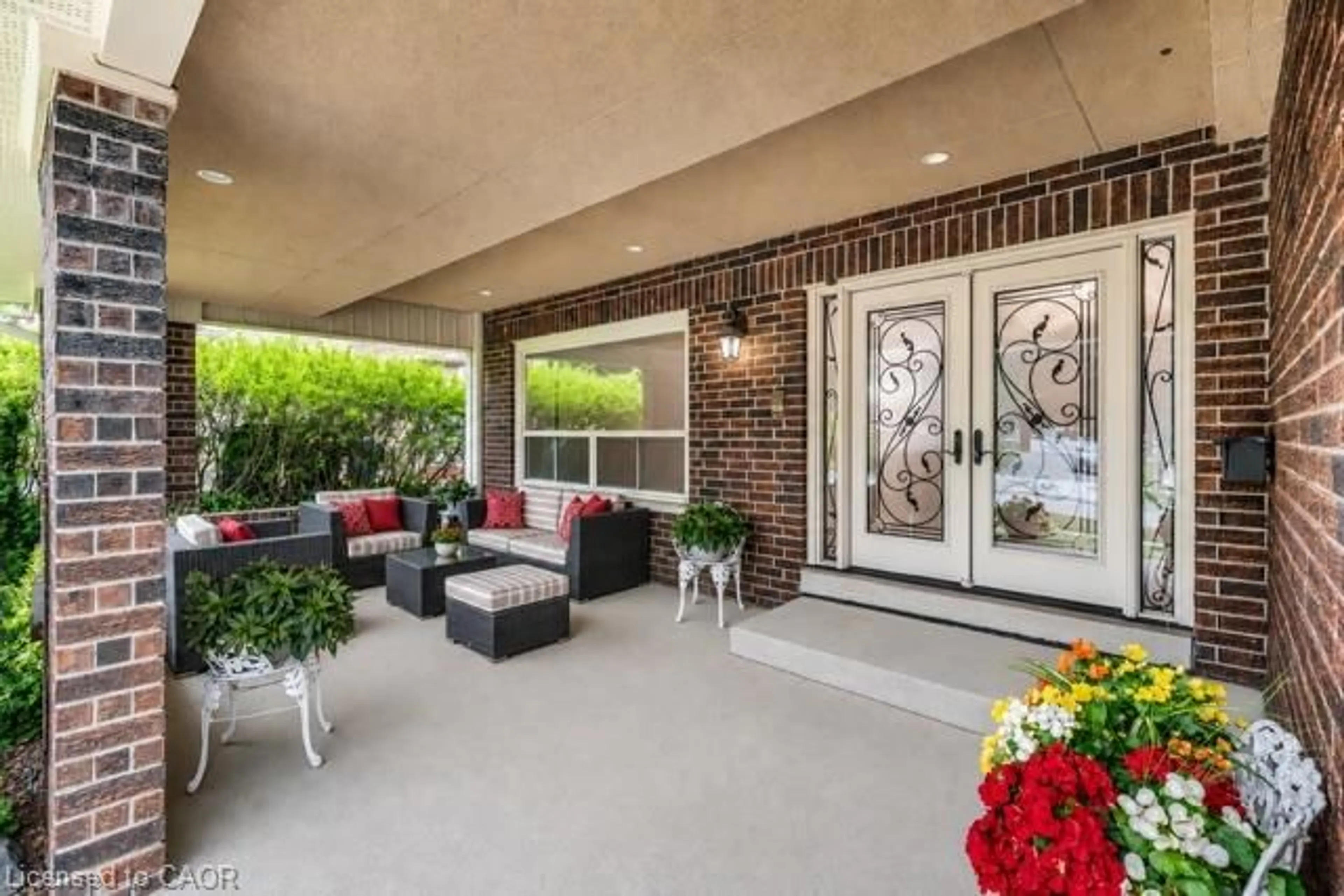 Patio, street for 2529 Claymore Cres, Mississauga Ontario L5C 3A2