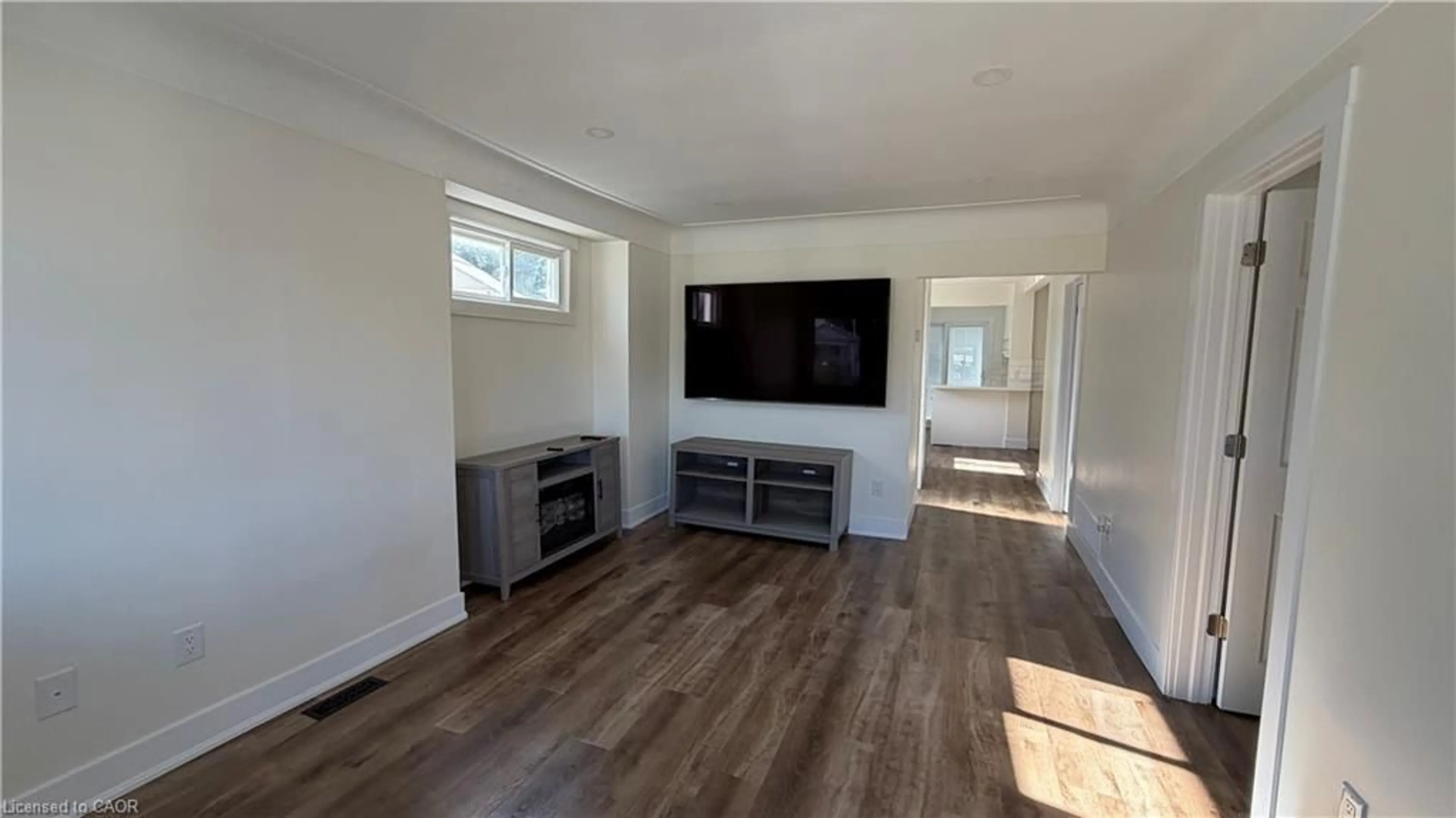 A pic of a room for 226 West 18th St, Hamilton Ontario L9C 4G9