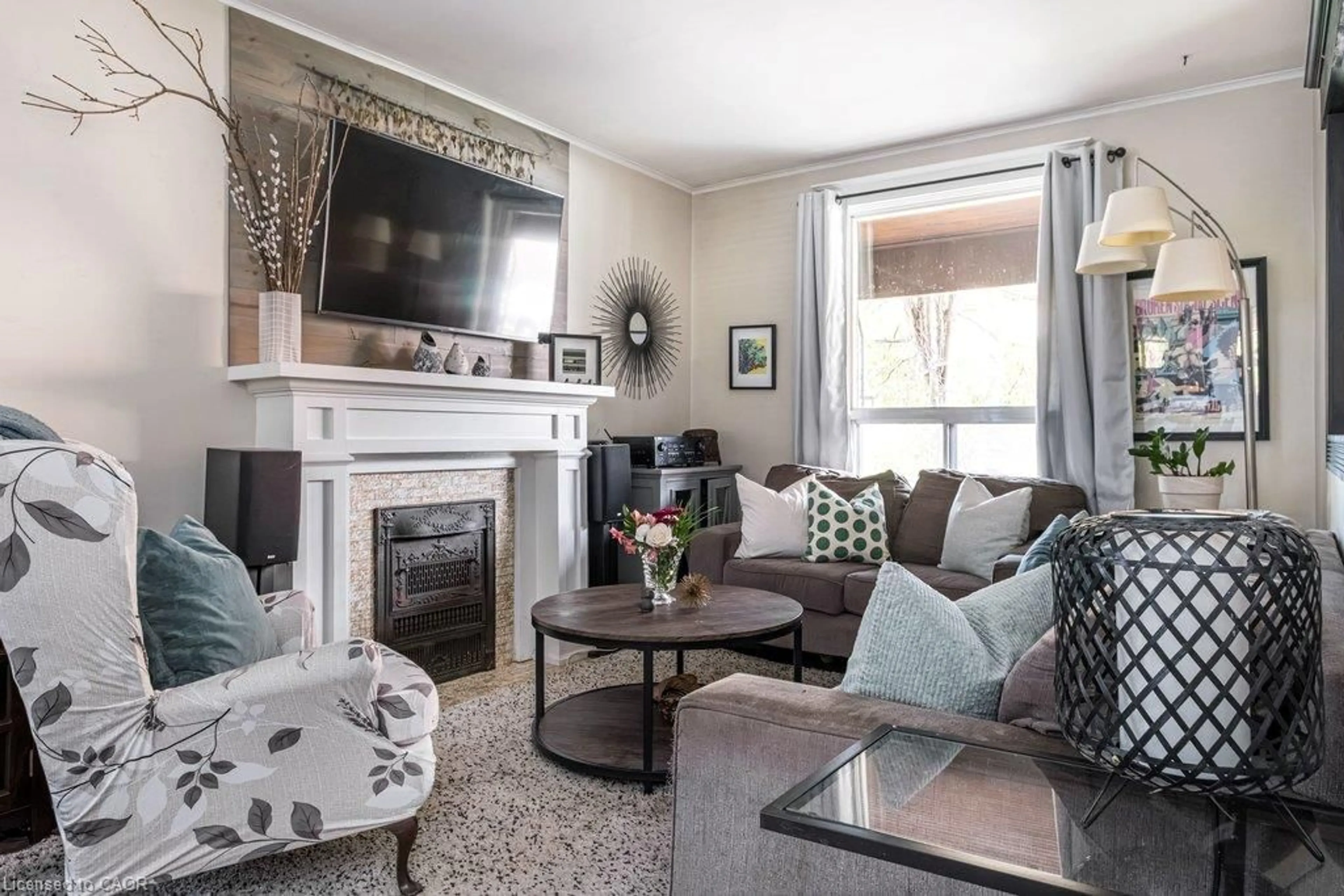 Living room with furniture, unknown for 39 Head St, Hamilton Ontario L8R 1P8