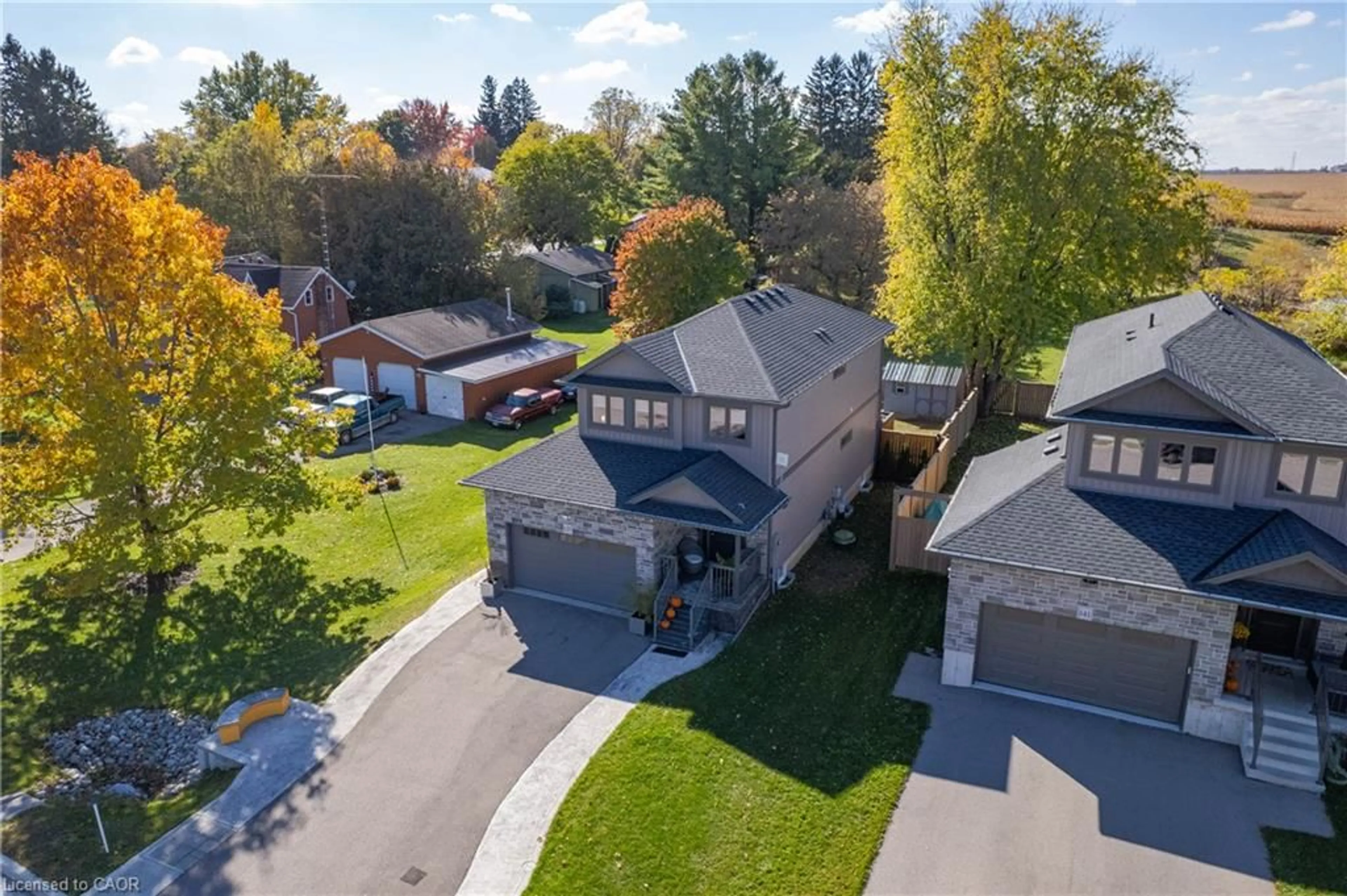 A pic from outside/outdoor area/front of a property/back of a property/a pic from drone, street for 137 Elgin St, Embro Ontario N0J 1J0