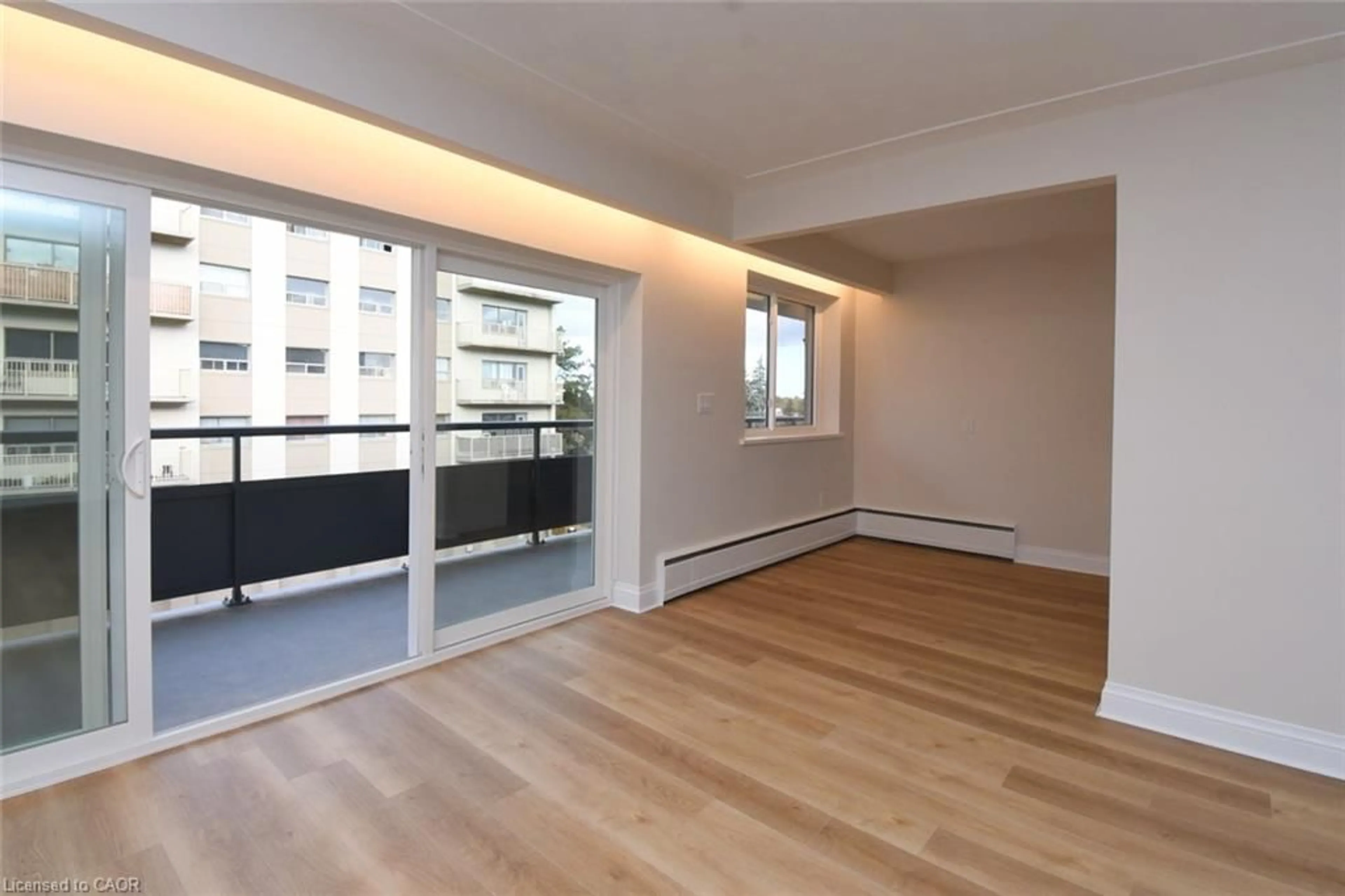 A pic of a room for 510 Queenston Rd #404, Hamilton Ontario L8K 1J3