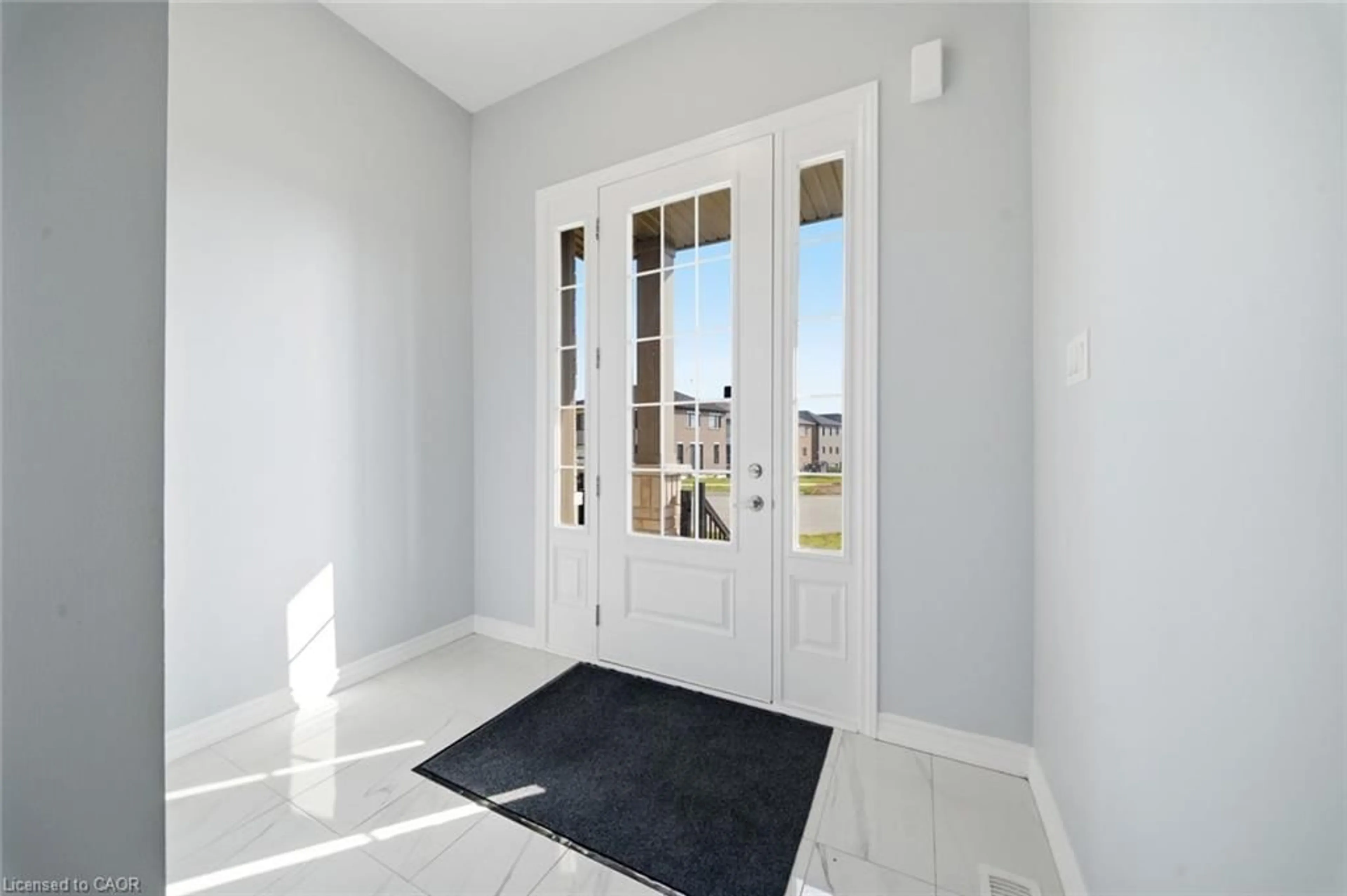 Indoor entryway for 104 Strickland Ave, Brantford Ontario N3T 0X9
