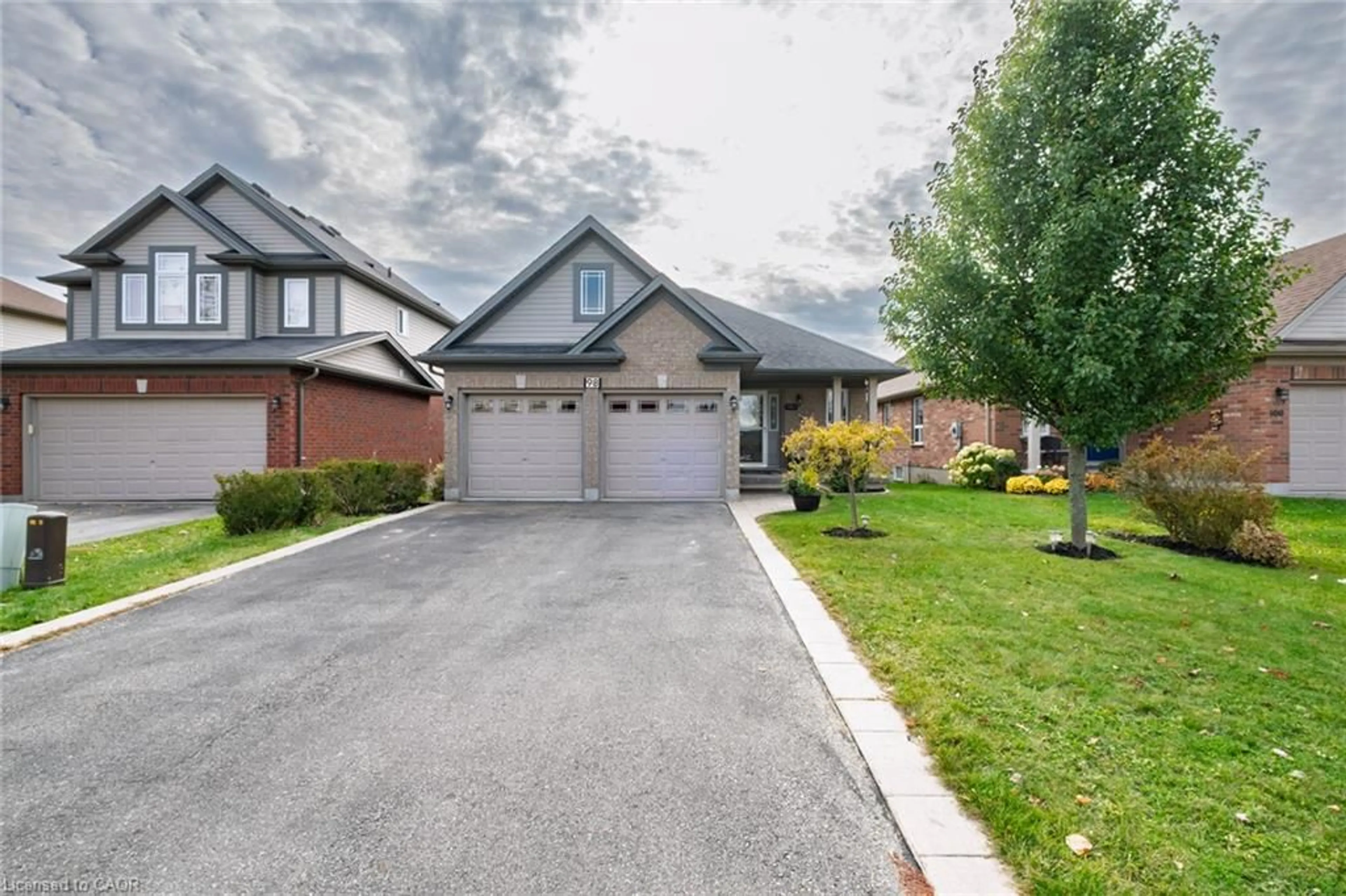 Home with brick exterior material, street for 98 Sanders Cres, Tillsonburg Ontario N4G 0B4