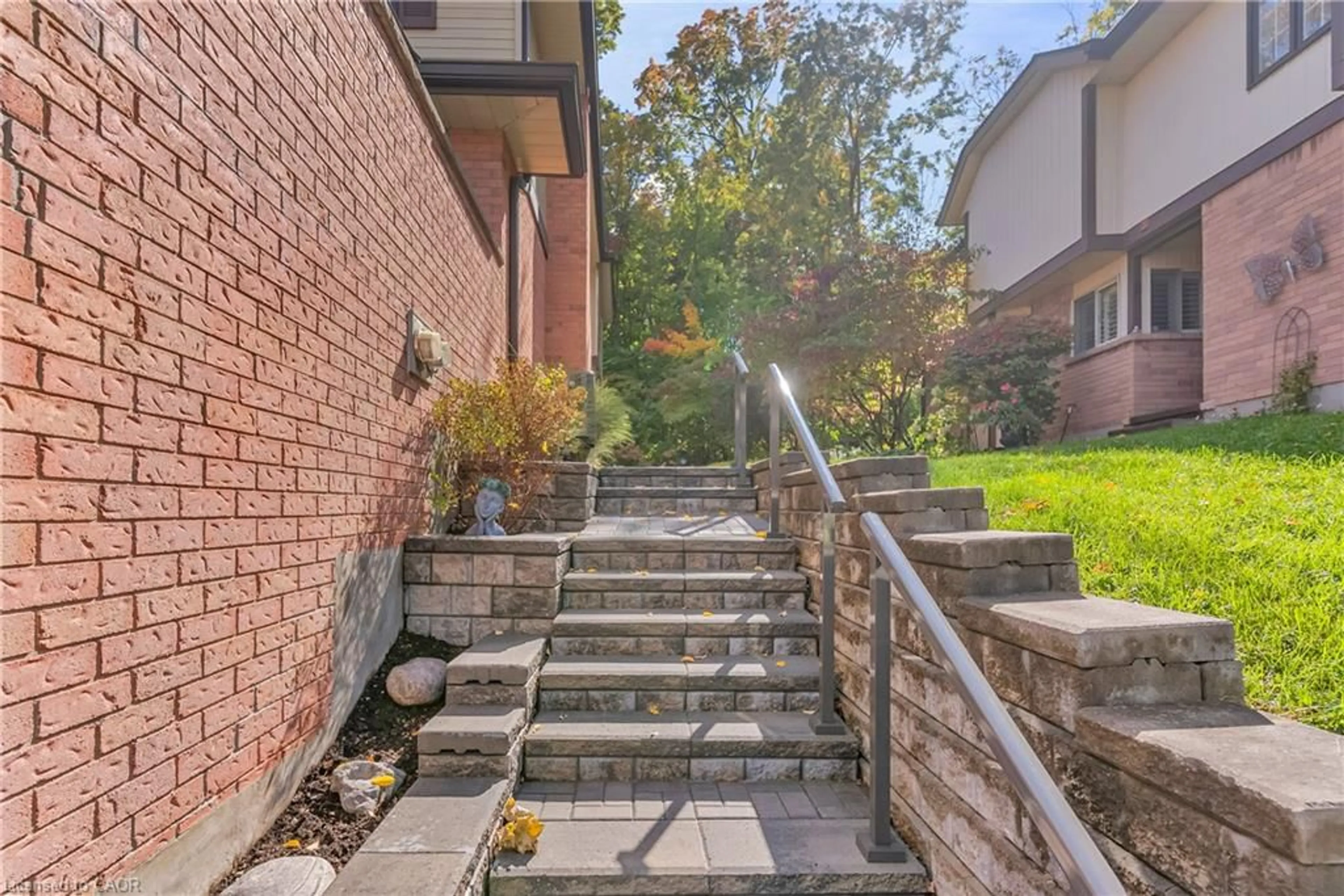 Stairs for 232 Kingswood Dr #5, Kitchener Ontario N2E 2K2