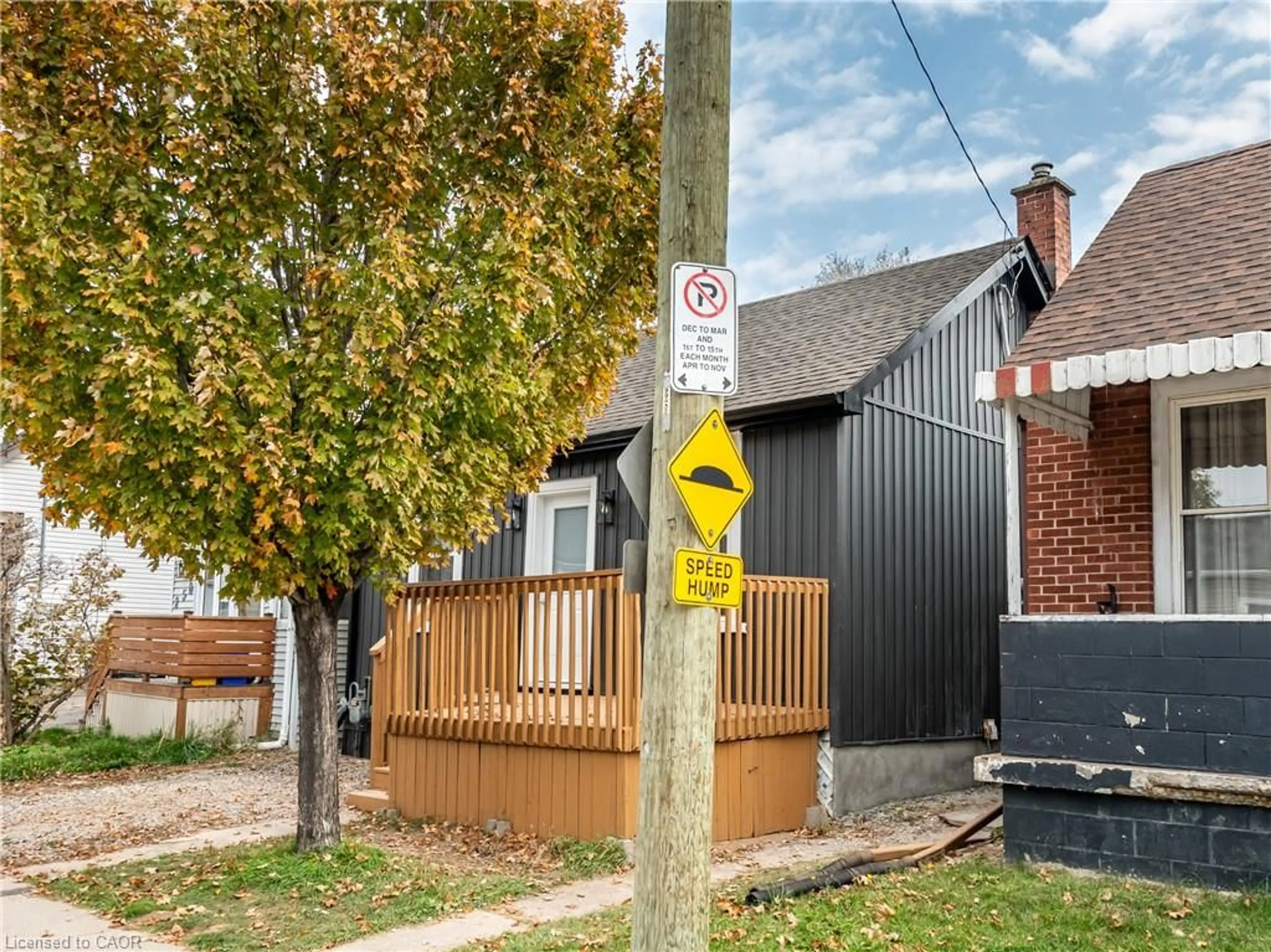 Unknown for 256 Rosslyn Ave, Hamilton Ontario L8L 7R1