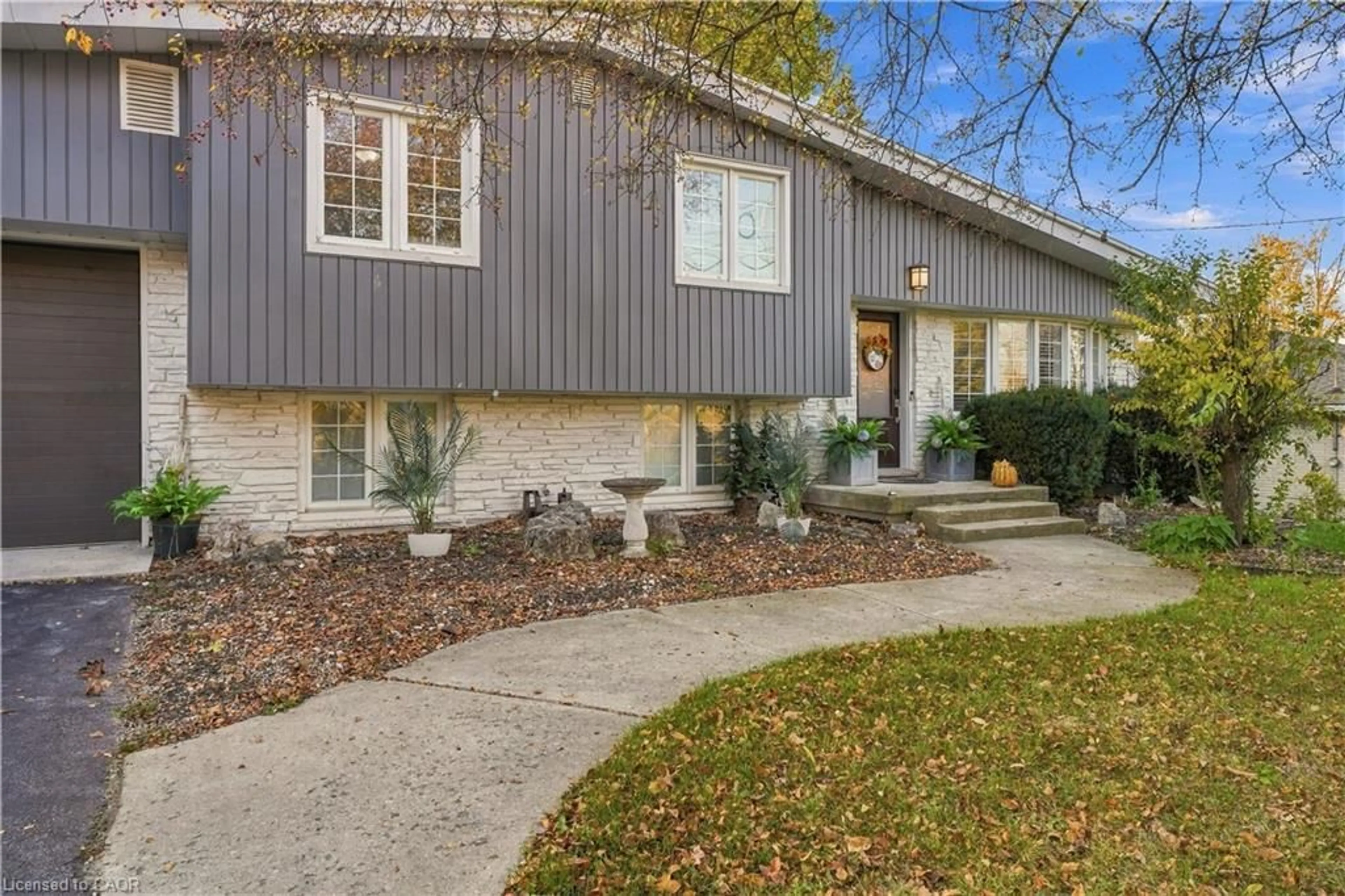 Home with brick exterior material, street for 92 Water St, St. Jacobs Ontario N0B 2N0