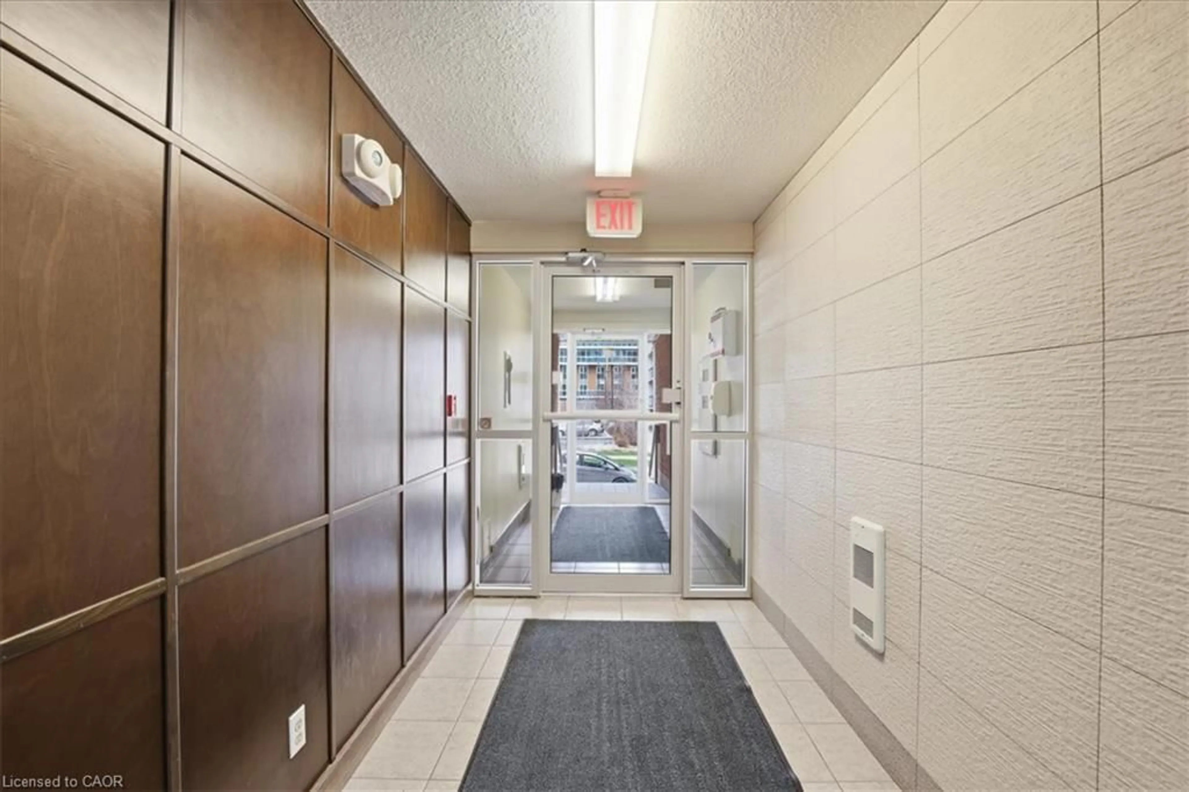 Indoor foyer for 253 Lester St #401, Waterloo Ontario N2L 3W6