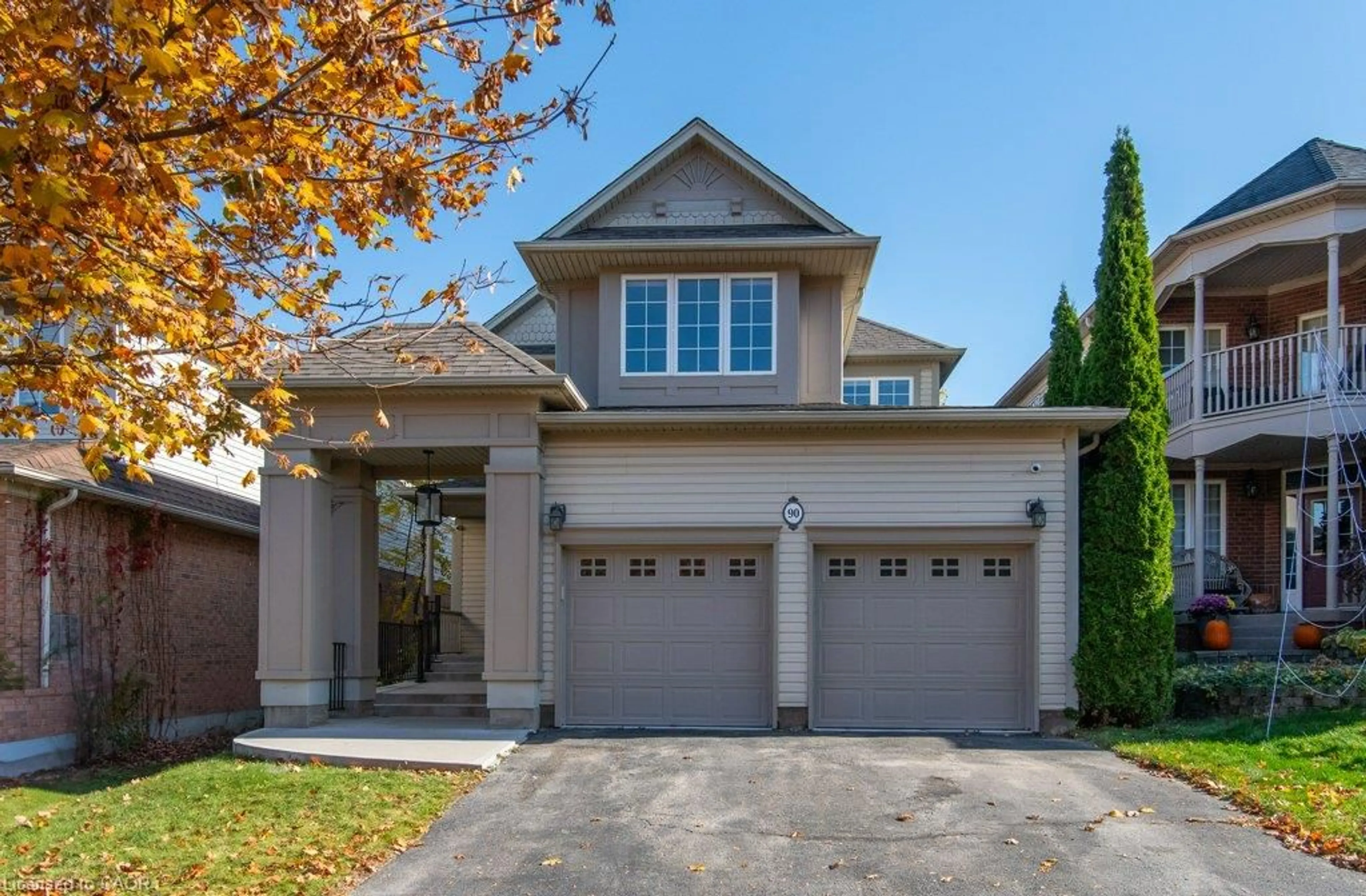 Home with vinyl exterior material, street for 90 Autumn Ridge Trail, Kitchener Ontario N2P 2K1