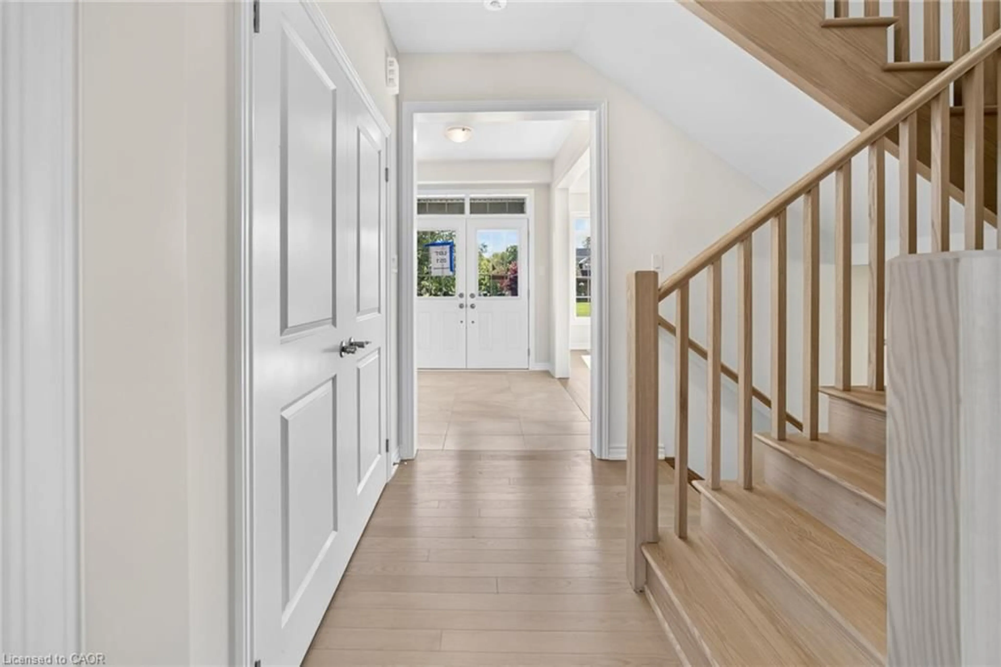 Indoor entryway for 168 Bendemere Rd, Paris Ontario N3L 0R5