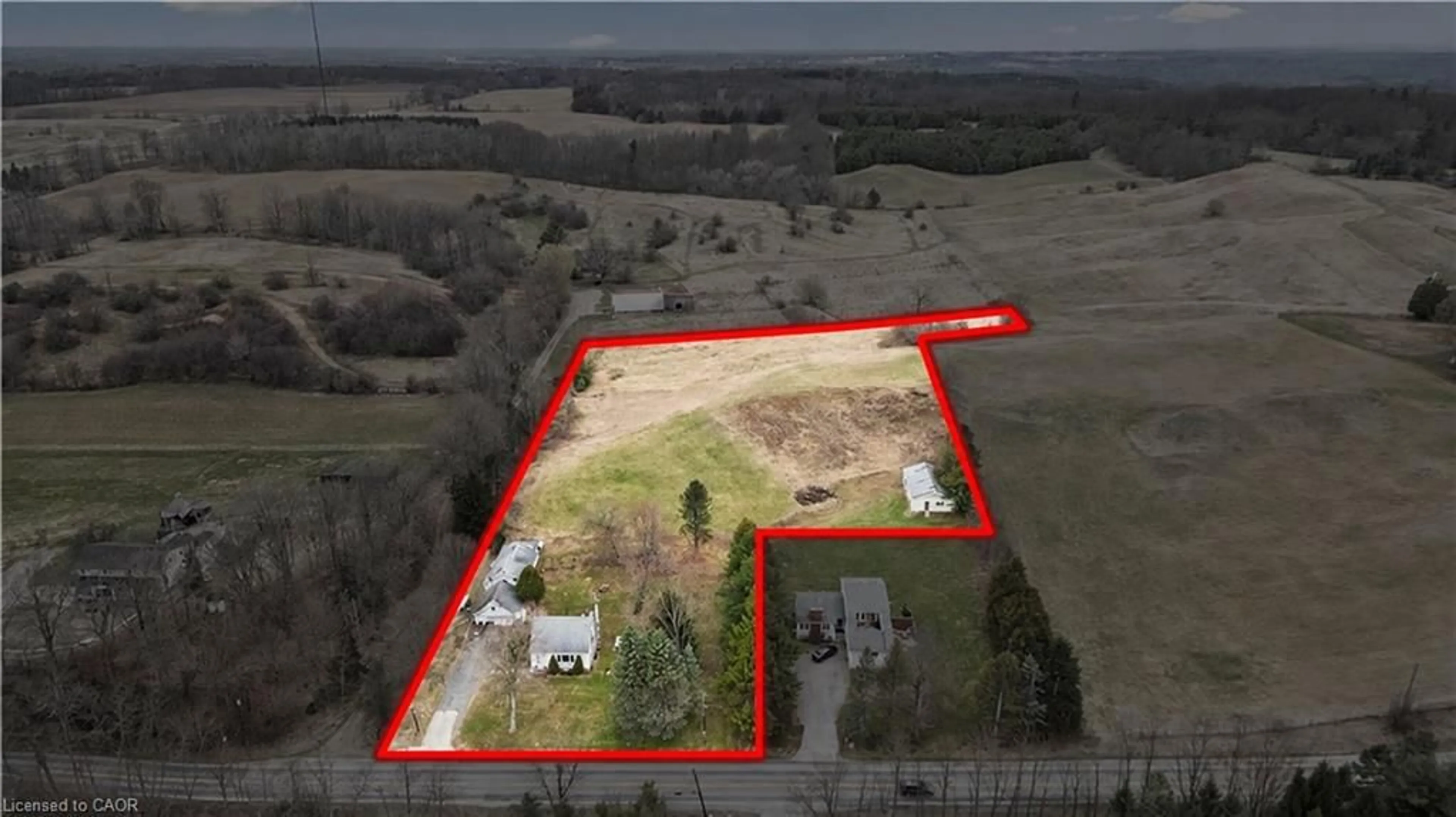 A pic from outside/outdoor area/front of a property/back of a property/a pic from drone, building for 867 Jerseyville Rd, Ancaster Ontario L0R 1R0