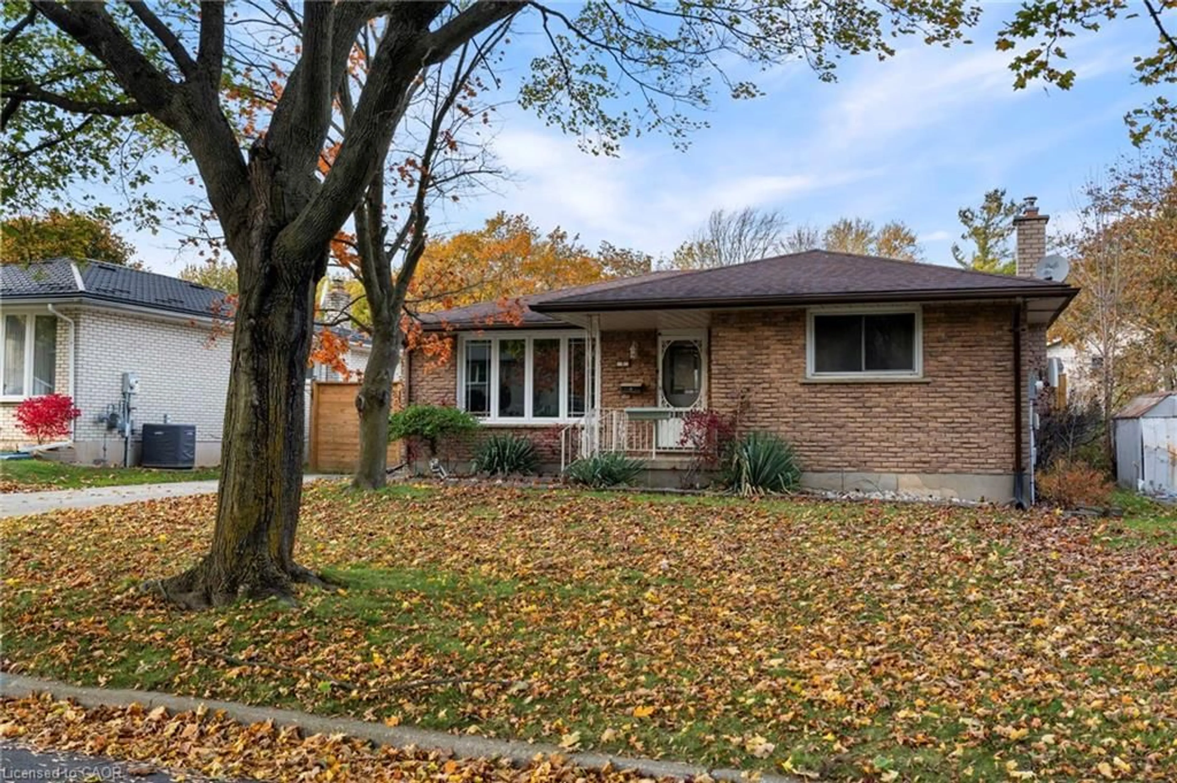 Home with brick exterior material, street for 9 Grenada Dr, Simcoe Ontario N3Y 4N7
