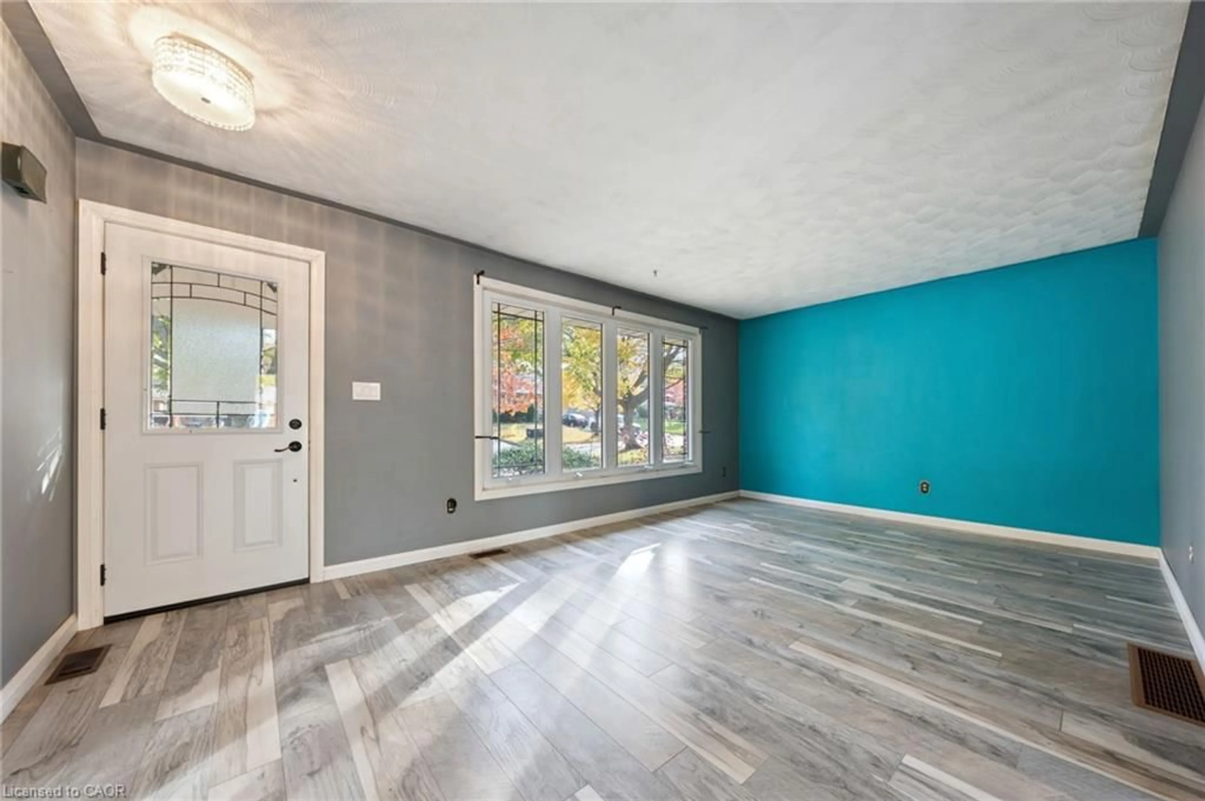 A pic of a room for 9 Grenada Dr, Simcoe Ontario N3Y 4N7
