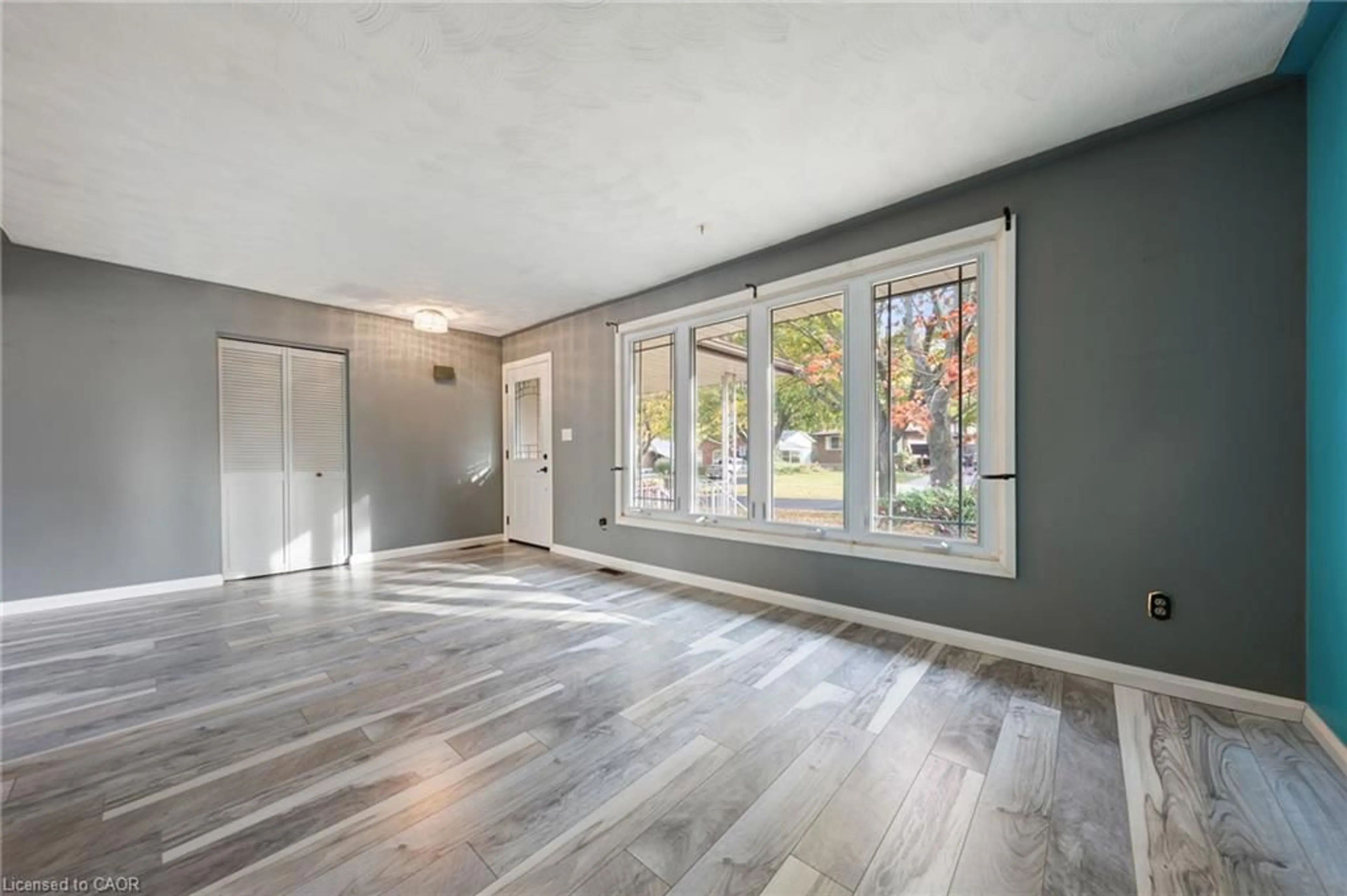 Indoor entryway for 9 Grenada Dr, Simcoe Ontario N3Y 4N7