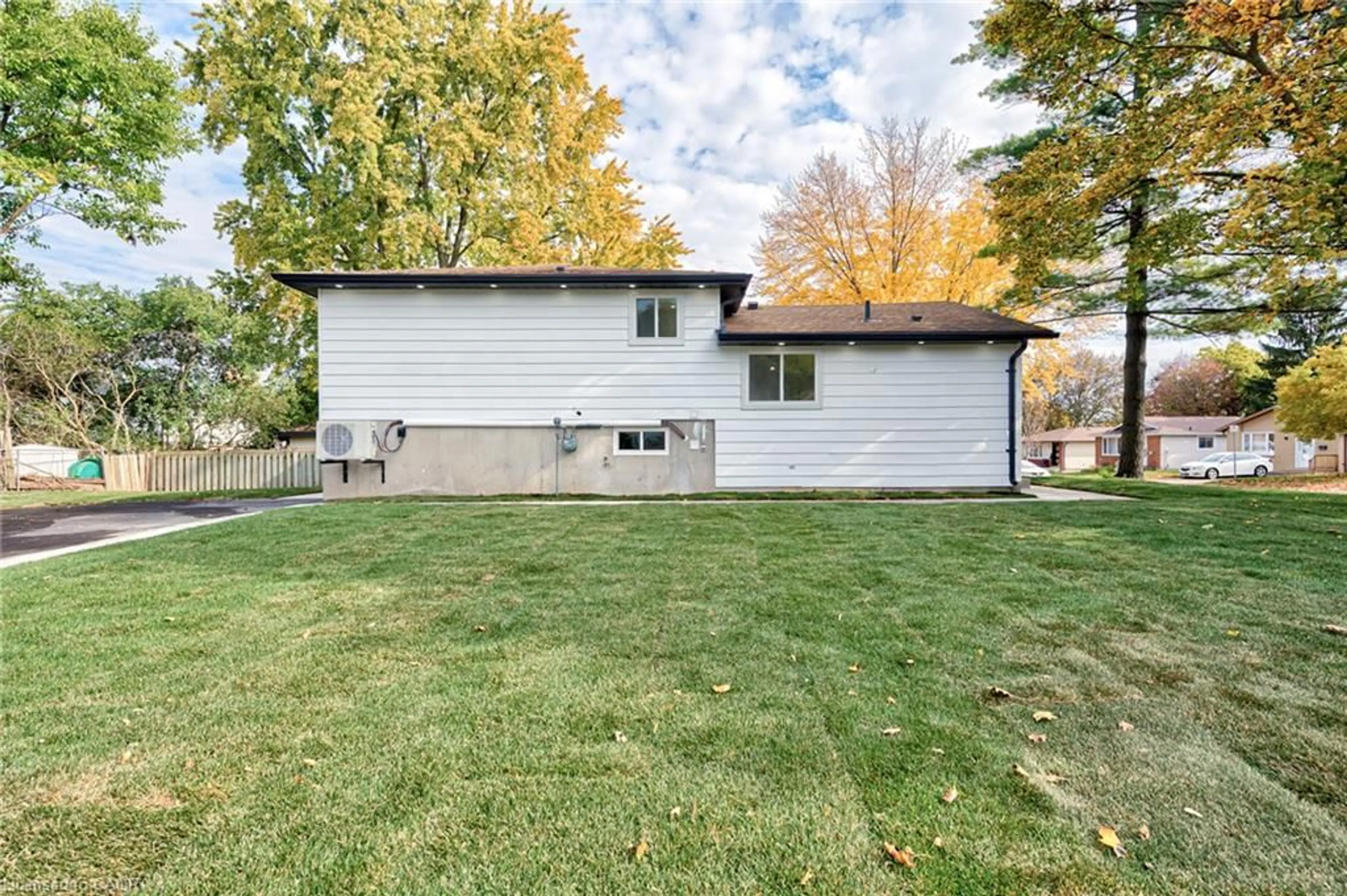 Unknown for 6 Hillside Dr, Kitchener Ontario N2E 1R2