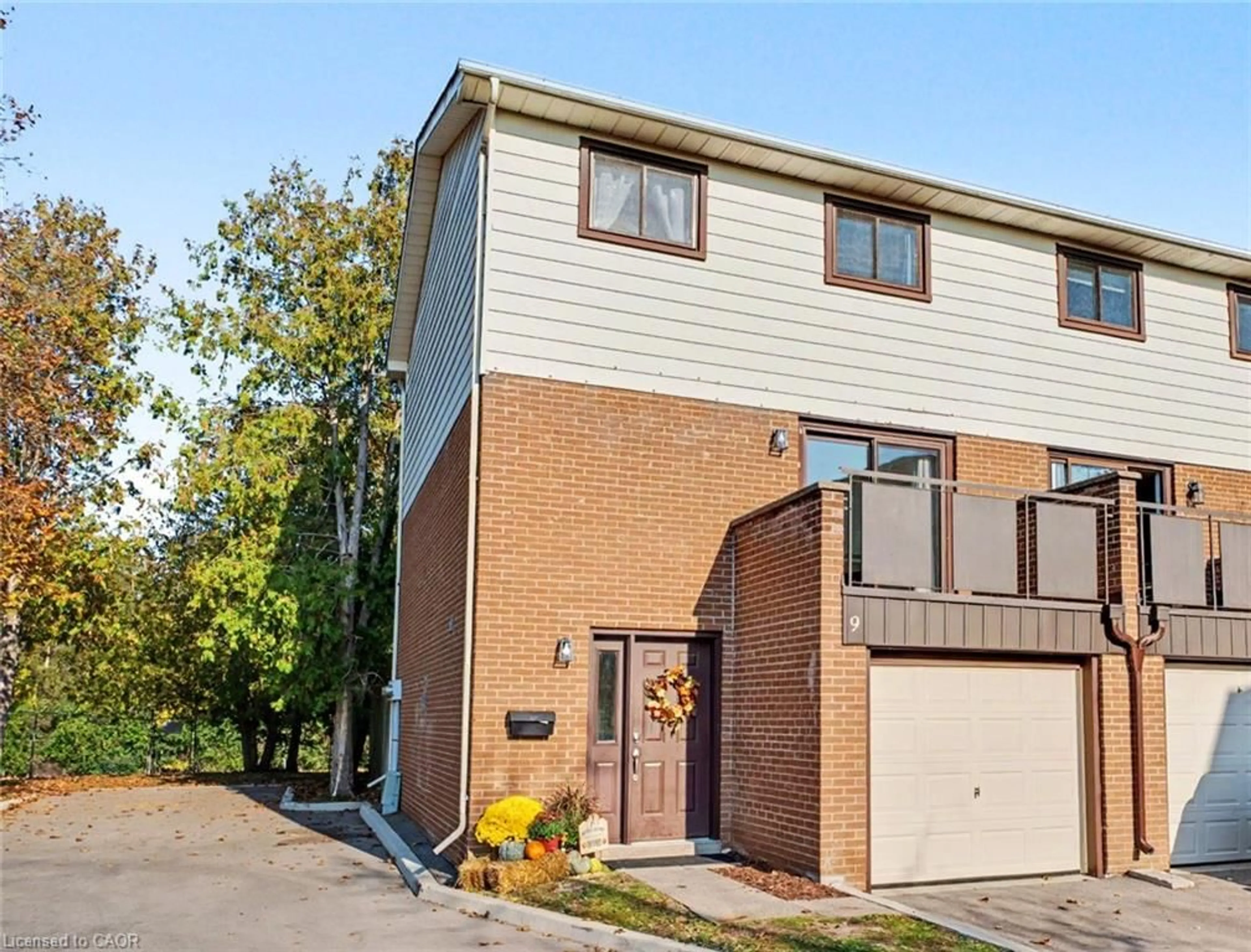 A pic from outside/outdoor area/front of a property/back of a property/a pic from drone, street for 190 Grulke St #9, Kitchener Ontario N2A 1T1