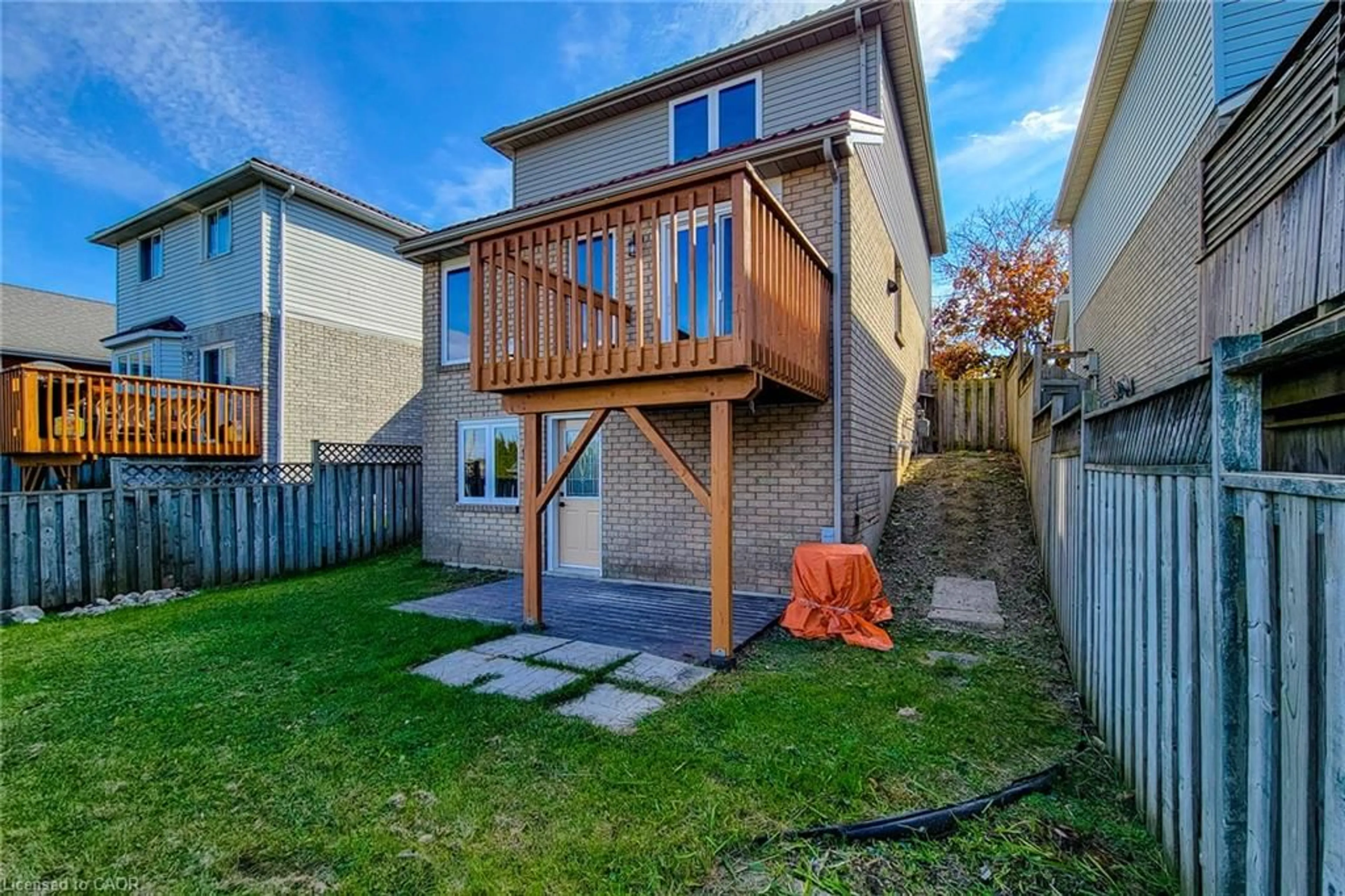 Patio, street for 79 Anastasia Cres, Brantford Ontario N3P 2N8