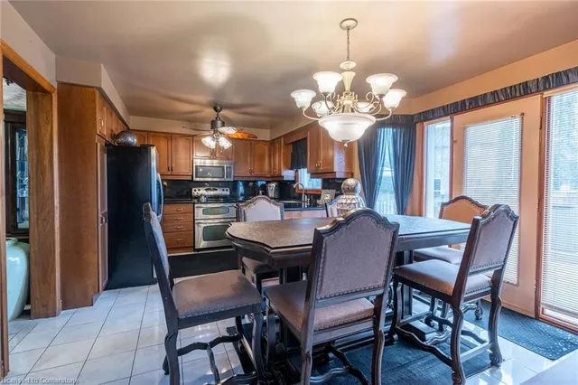 Additional property image - 9 Sugarberry Crt