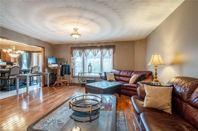 Additional property image - 9 Sugarberry Crt