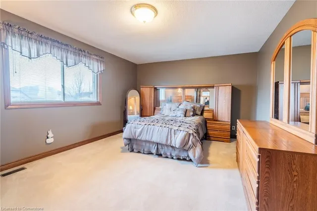 Additional property image - 9 Sugarberry Crt