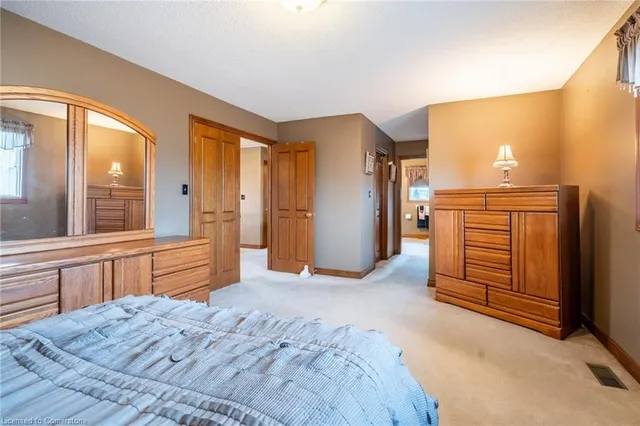 Additional property image - 9 Sugarberry Crt