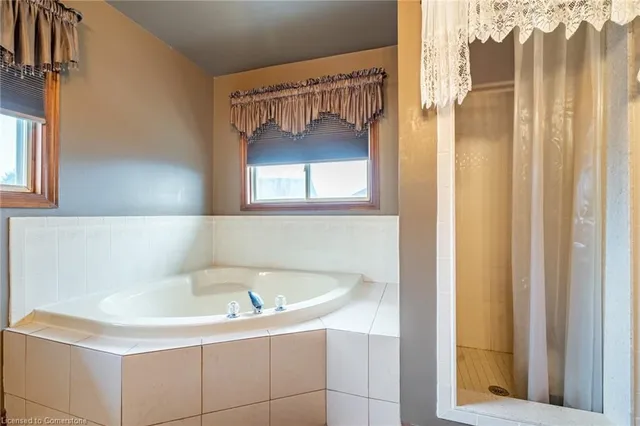 Additional property image - 9 Sugarberry Crt