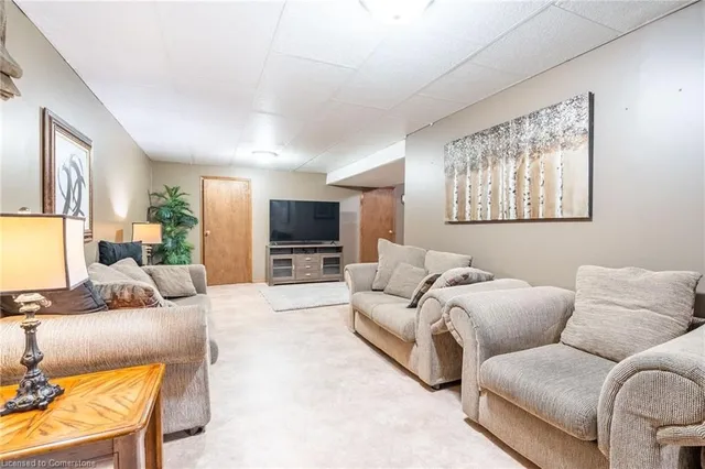 Additional property image - 9 Sugarberry Crt