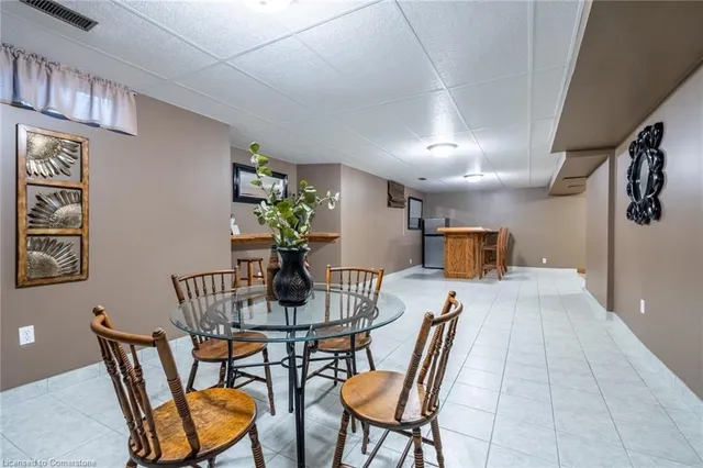 Additional property image - 9 Sugarberry Crt