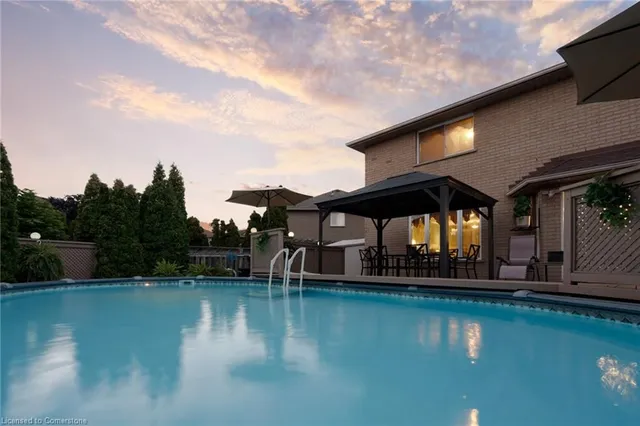 Additional property image - 9 Sugarberry Crt