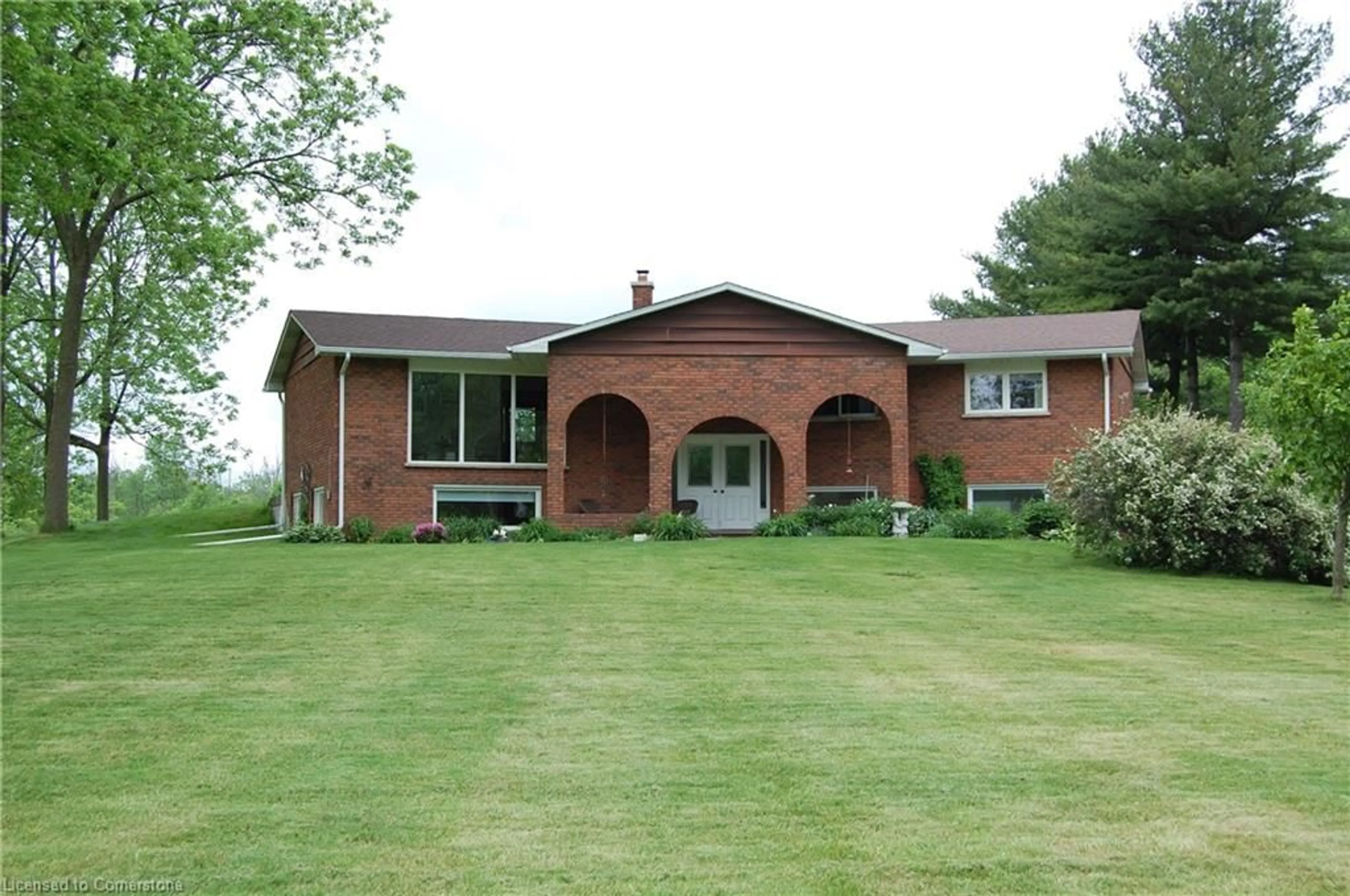 Outside view for 581 6th Concession Rd, Flamborough Ontario L8B 1A3