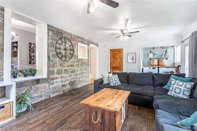 Additional property image - 1539 Brock Rd