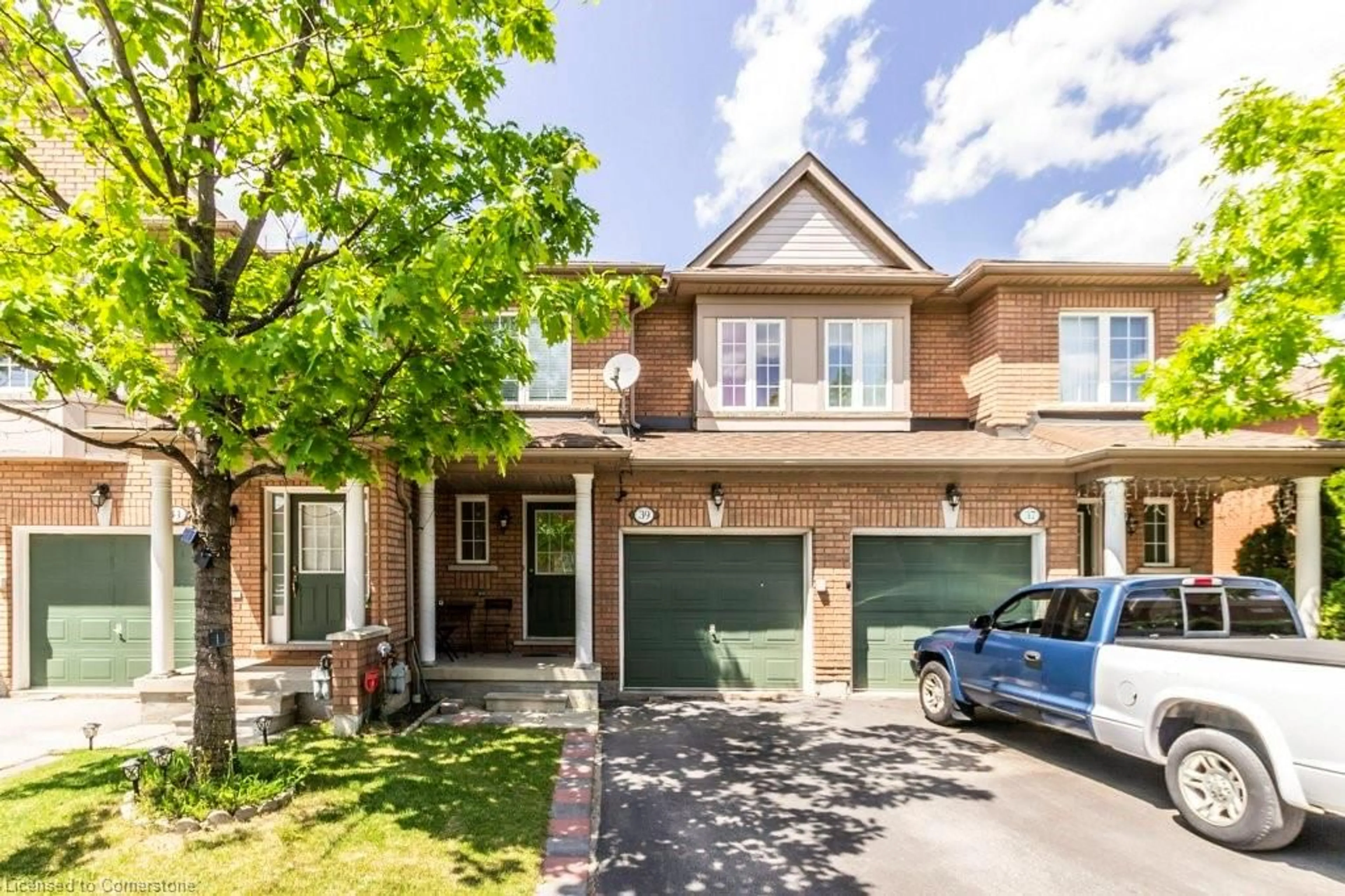 A pic from exterior of the house or condo, cottage for 6399 Spinnaker Cir #39, Mississauga Ontario L5W 1Z4