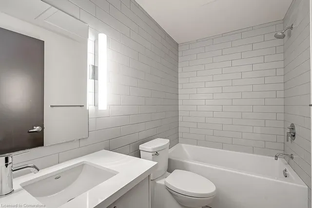 Additional property image - 121 King St Unit 106