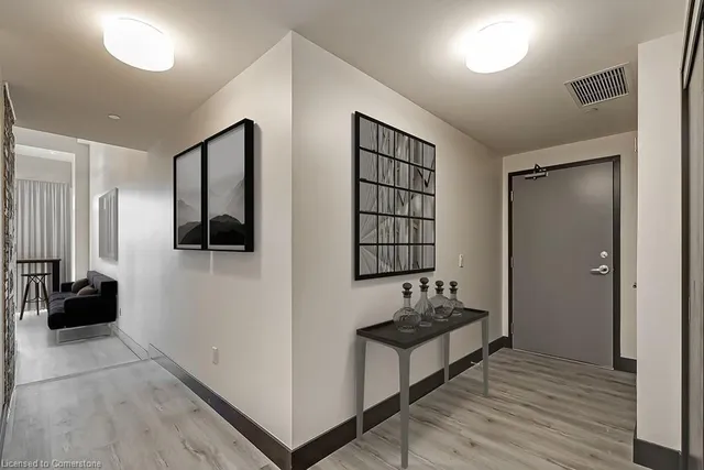 Additional property image - 121 King St Unit 106