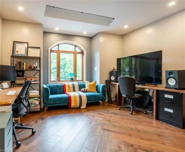 Additional property image - 5565 Guelph Line