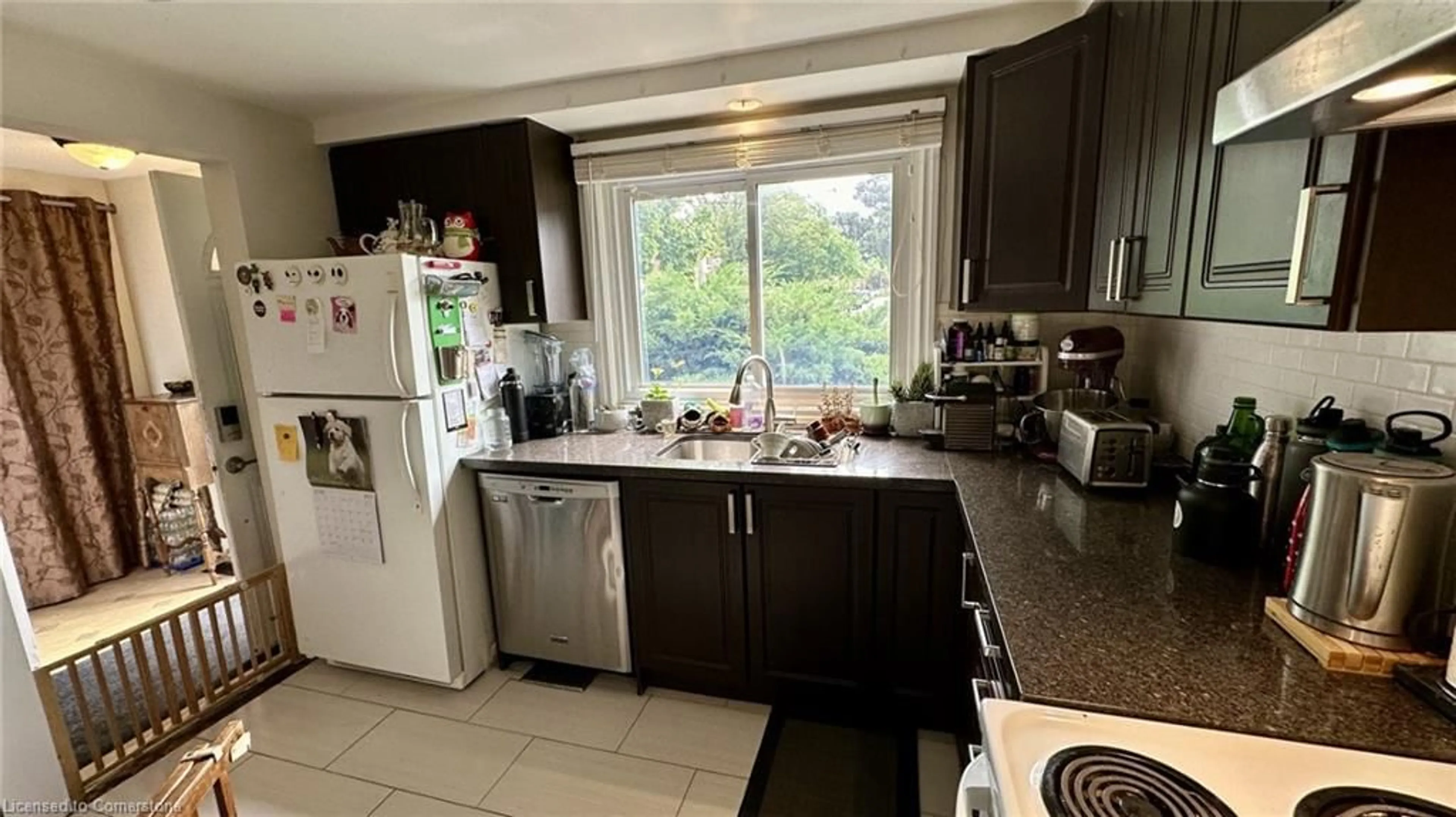 Standard kitchen, wood floors, cottage for 151 Gateshead Cres #44, Stoney Creek Ontario L8G 3W1