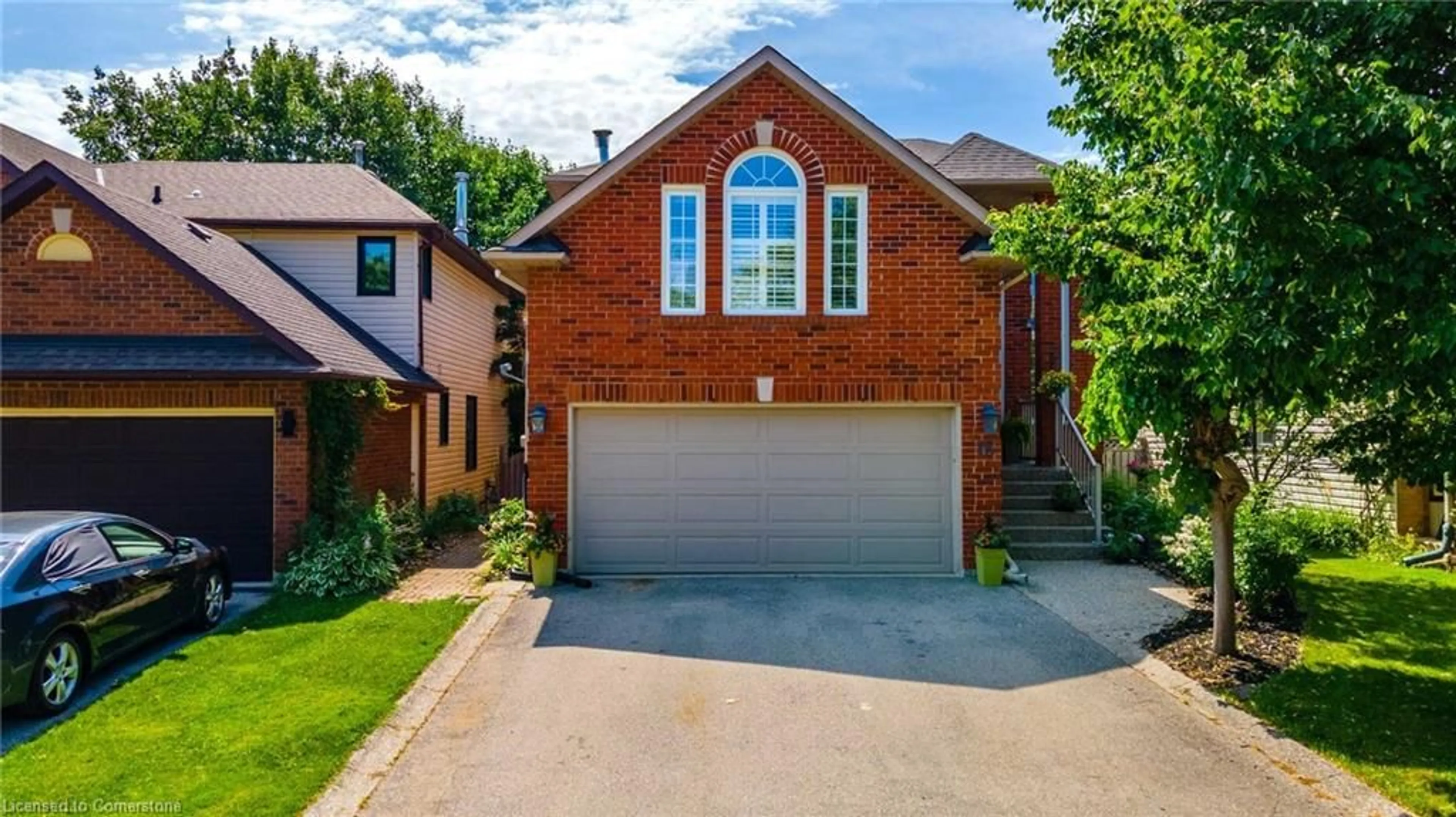 Home with brick exterior material for 15 Pinecreek Rd, Waterdown Ontario L8B 0H1