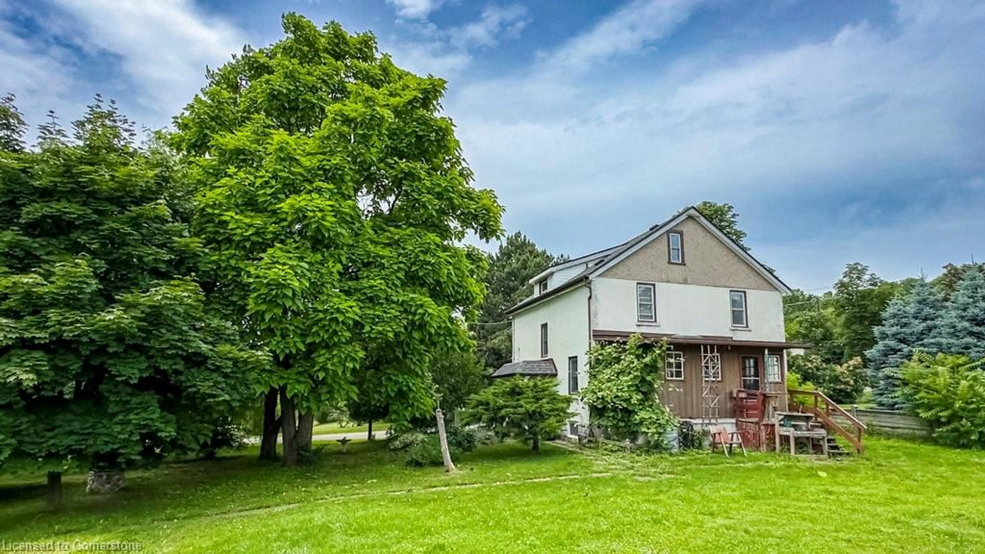 A pic from outside/outdoor area/front of a property/back of a property/a pic from drone, street for 339 Old Guelph Rd, Dundas Ontario L9H 5V5