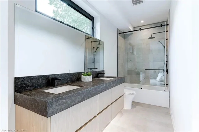 Additional property image - 298 Strathcona Dr