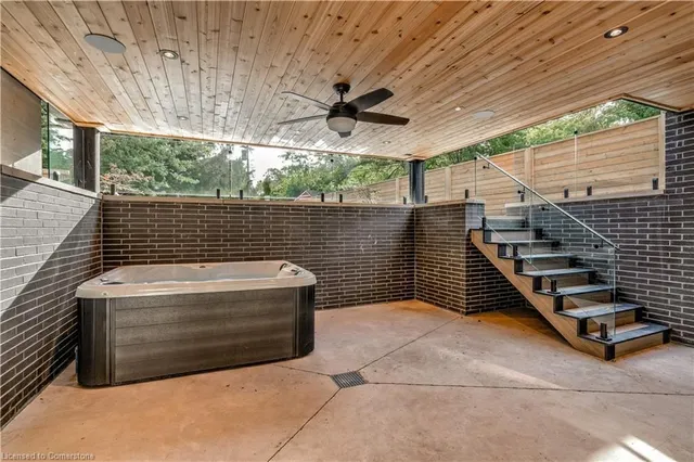 Additional property image - 298 Strathcona Dr