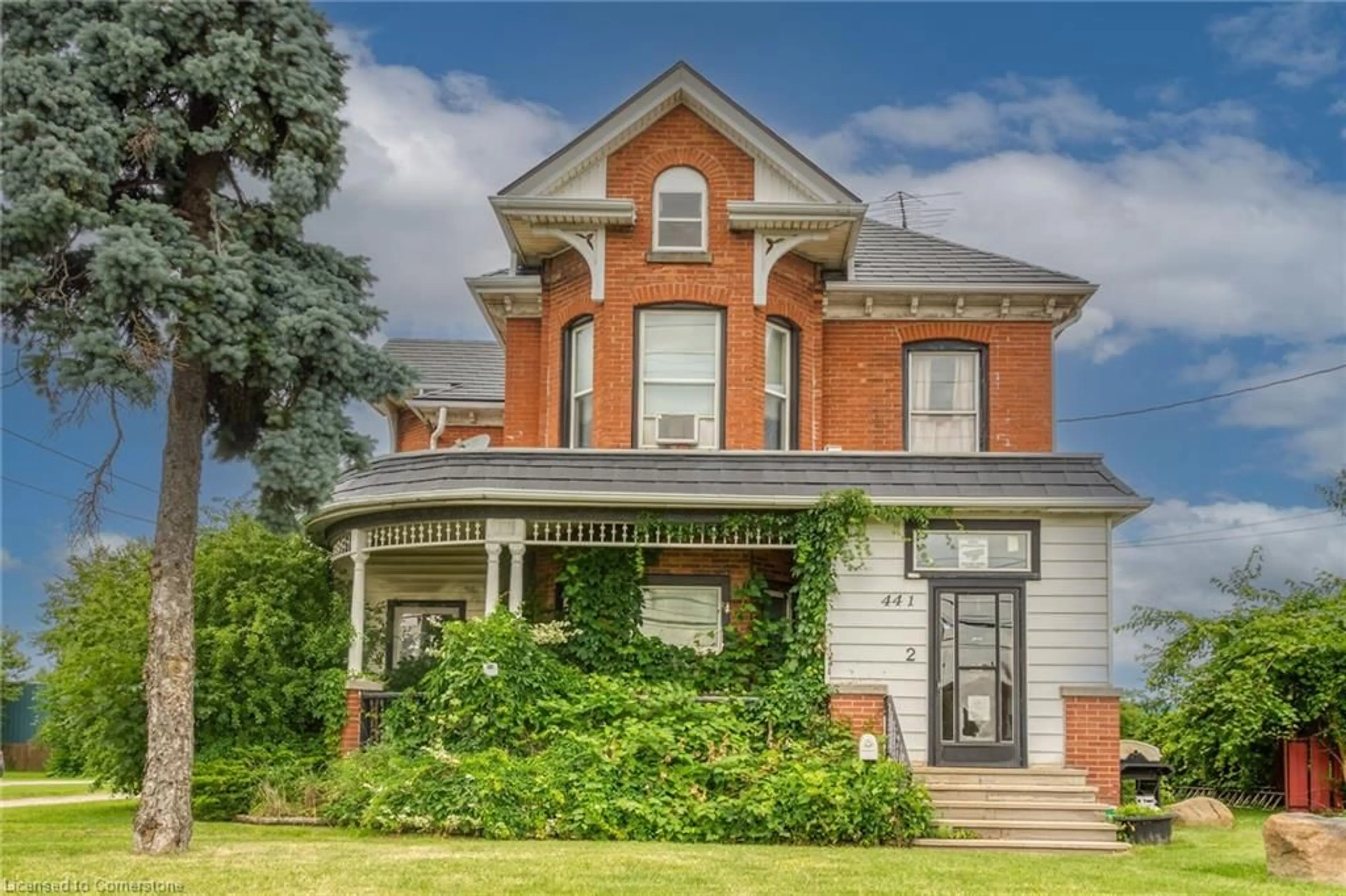 Home with brick exterior material, building for 441 Barton St, Stoney Creek Ontario L8E 2L5