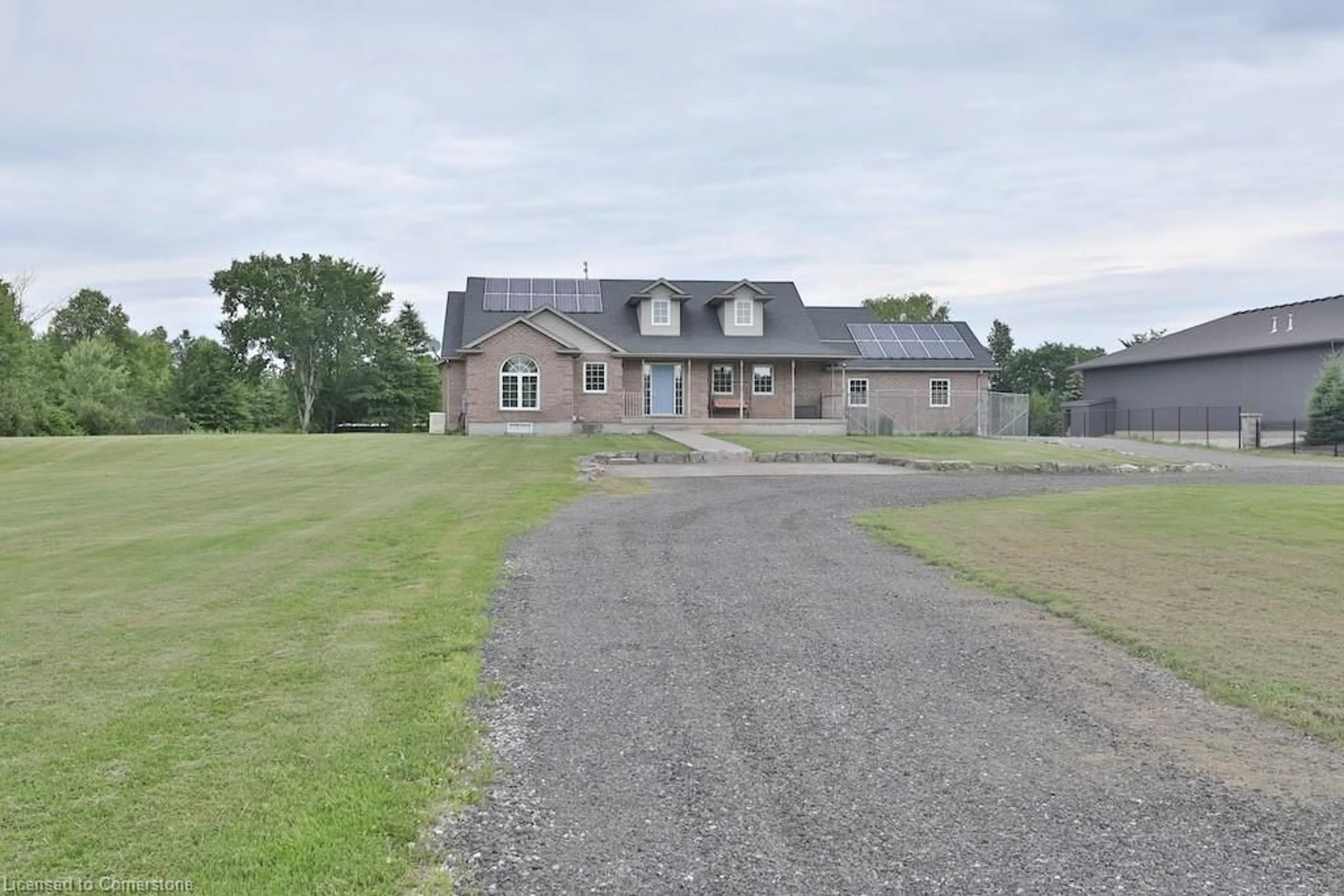 Frontside or backside of a home, the street view for 4531 Weaver Rd, Niagara Falls Ontario L2E 6S6