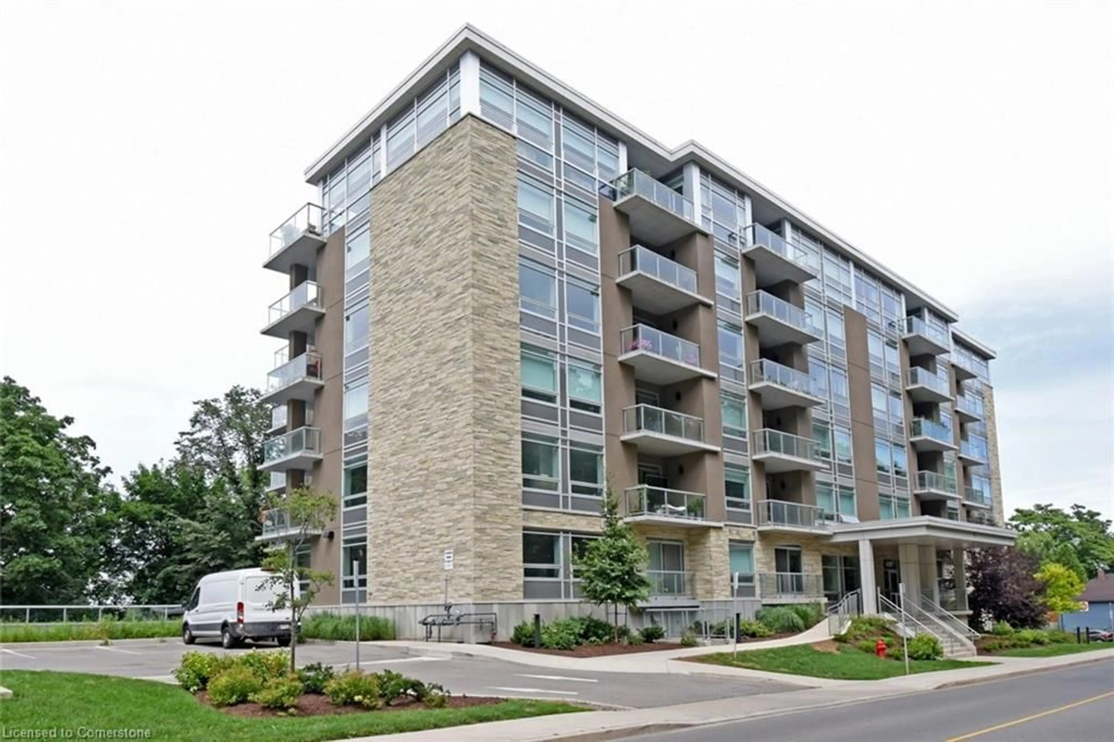 A pic from exterior of the house or condo for 479 Charlton Ave #104, Hamilton Ontario L8N 0B4