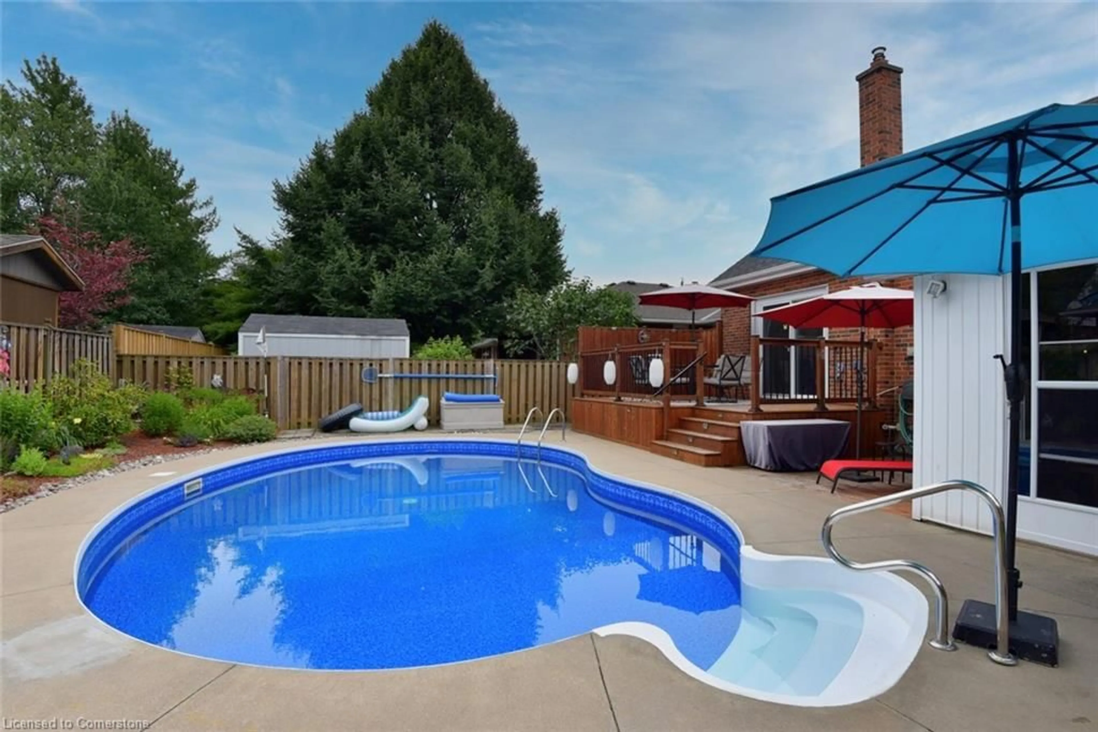 Indoor or outdoor pool for 14 David St, Dundas Ontario L9H 4R7