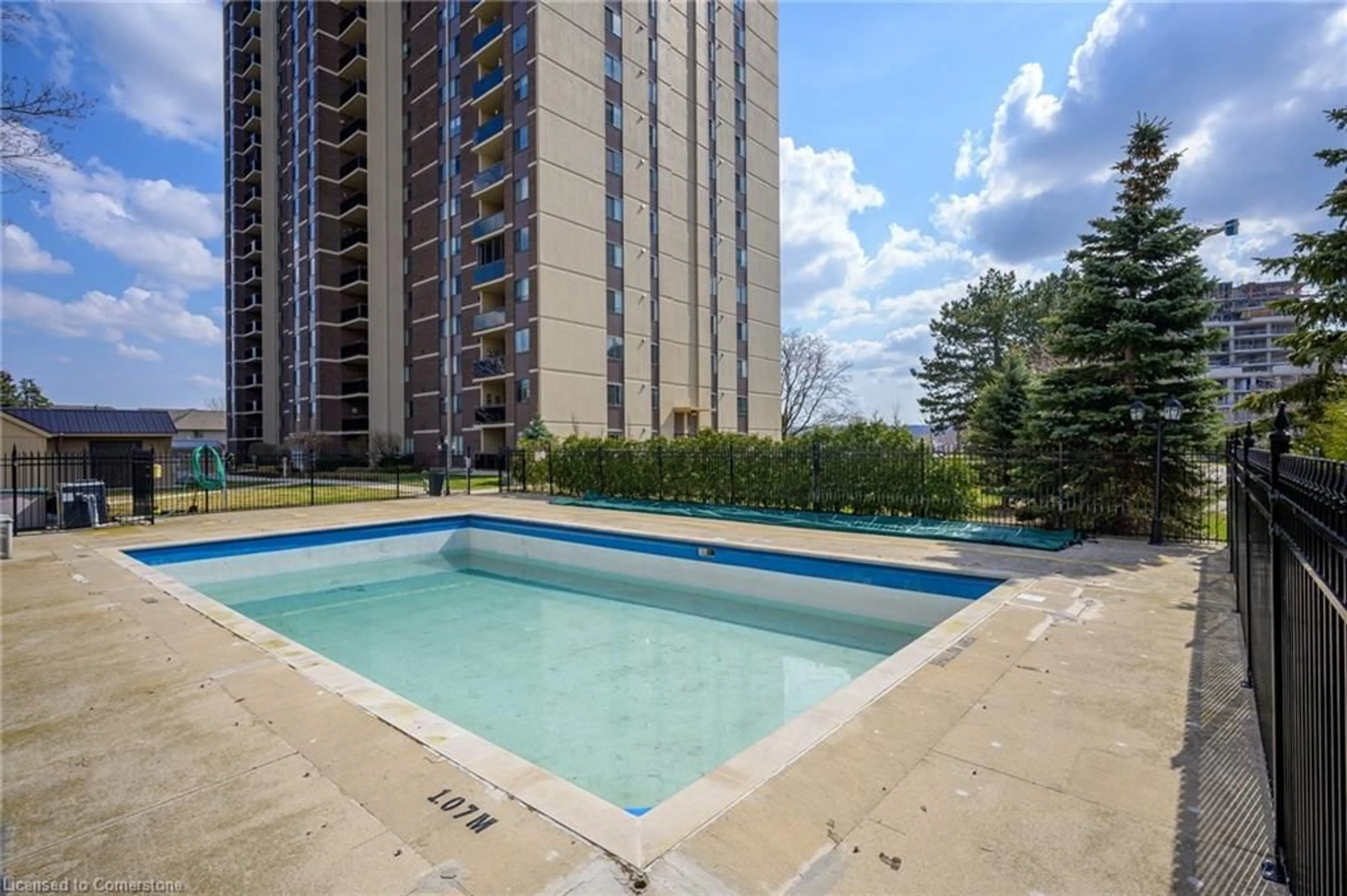 Indoor or outdoor pool for 301 Frances Ave #1104, Hamilton Ontario L8E 3W6