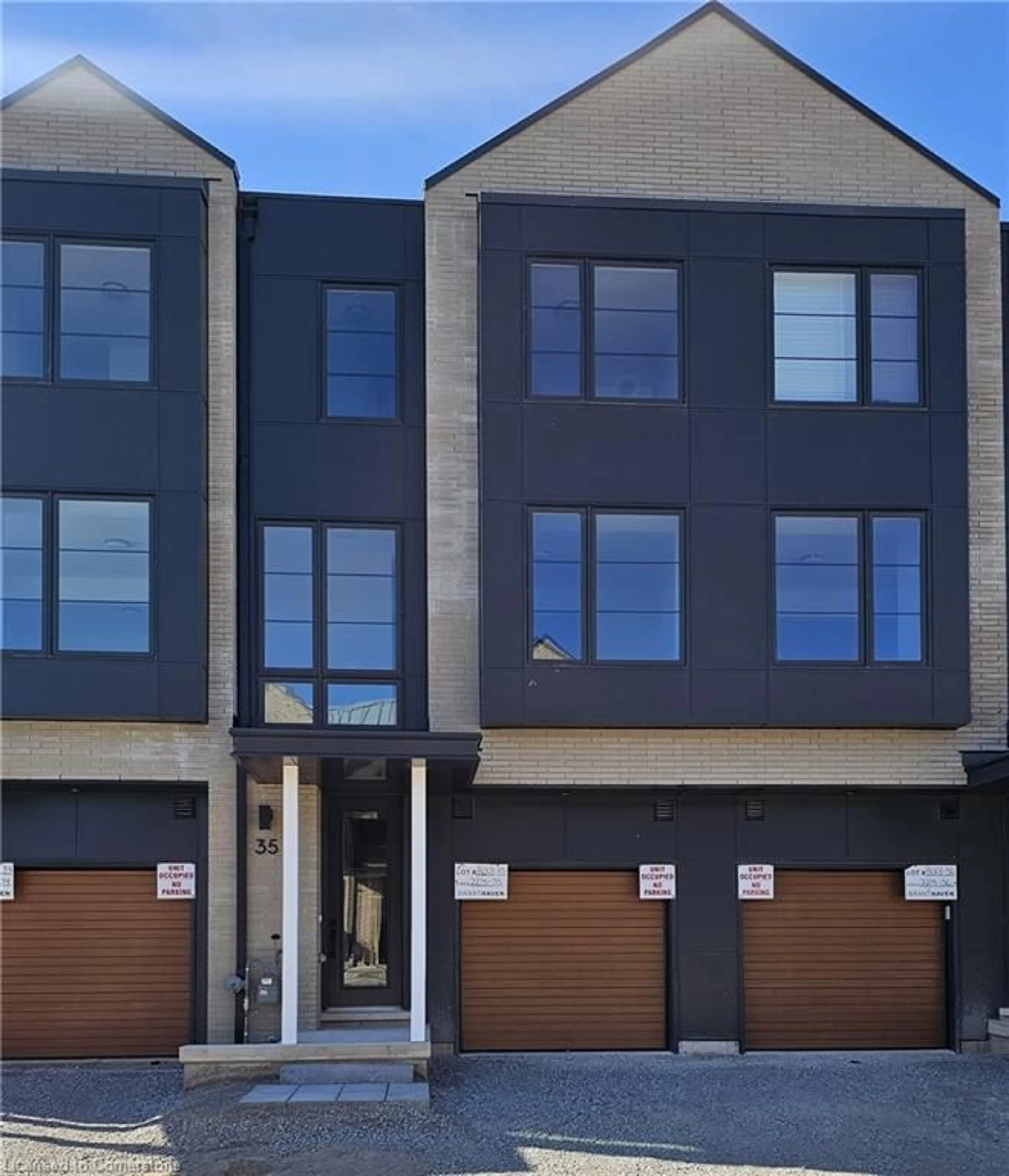 A pic from exterior of the house or condo, the front or back of building for 2273 Turnberry Rd #35, Burlington Ontario L7M 2B2