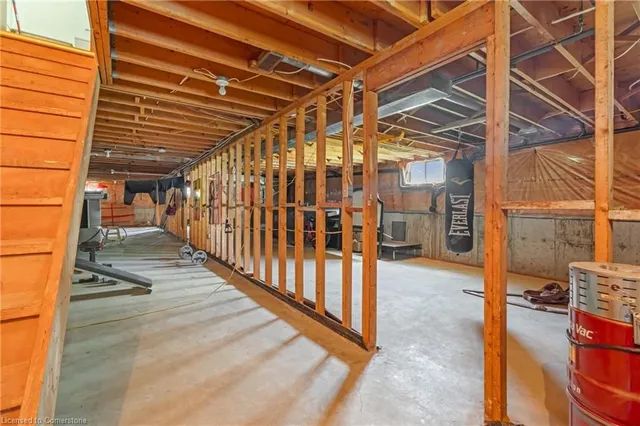 Additional property image - 3385 Binbrook Rd