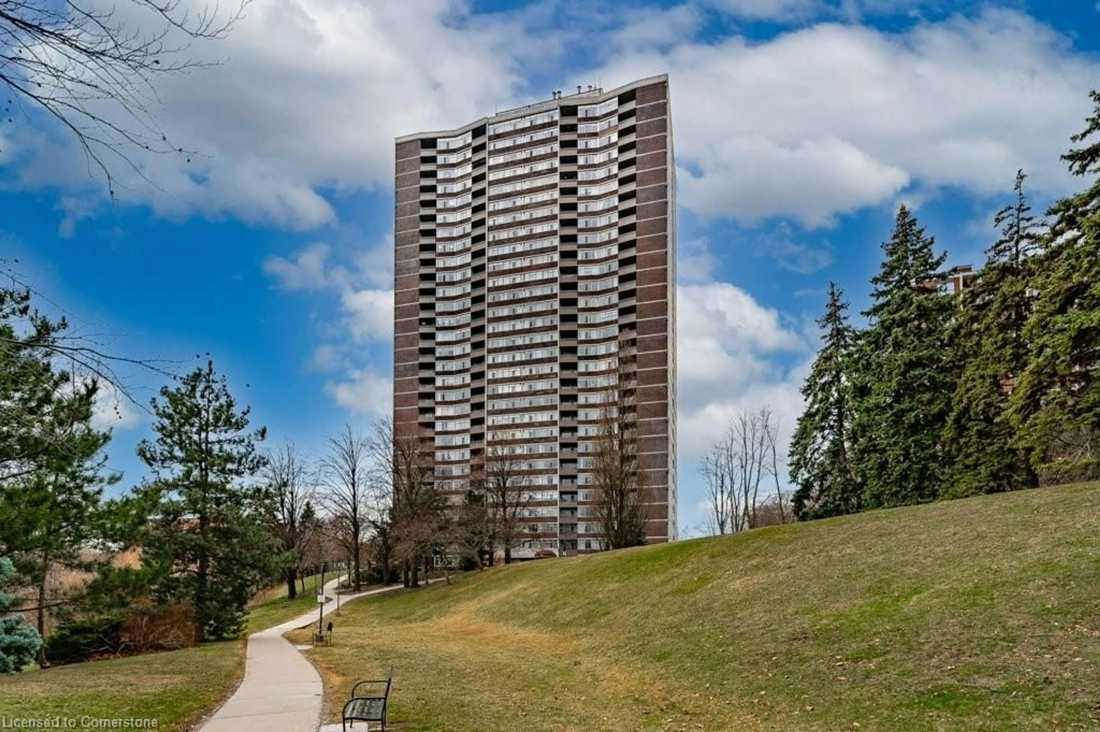 A pic from exterior of the house or condo for 3100 Kirwin Ave #2102, Mississauga Ontario L5A 3S6