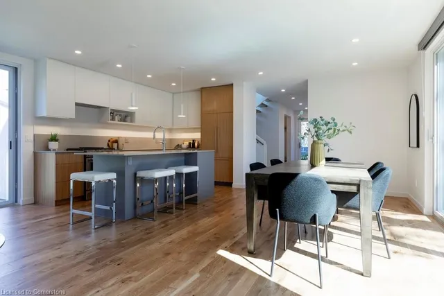 Additional property image - 315 Park St