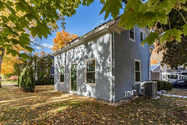 Additional property image - 315 Park St