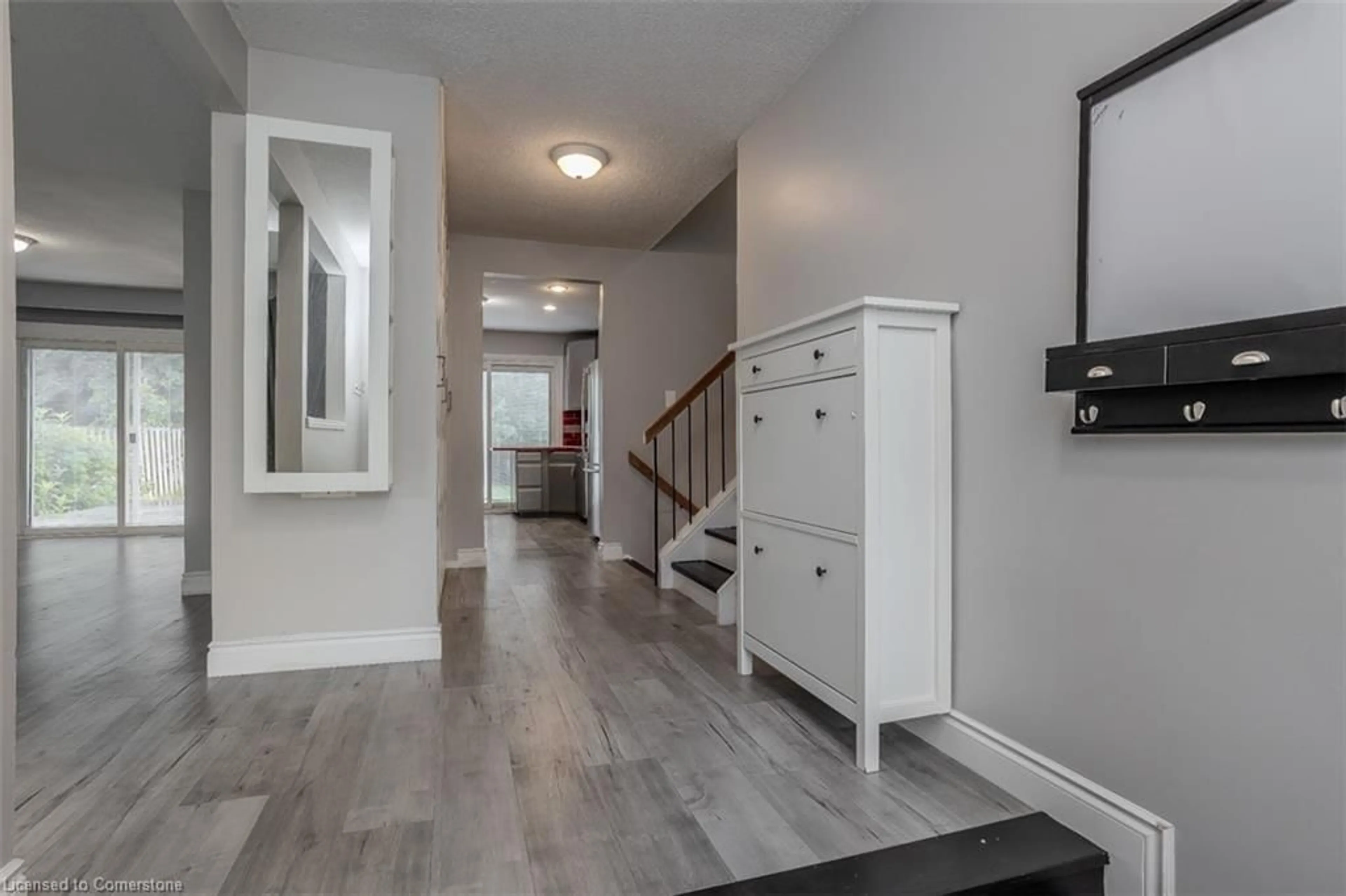 Indoor entryway, wood floors for 6065 Montevideo Rd, Mississauga Ontario L5N 2E7